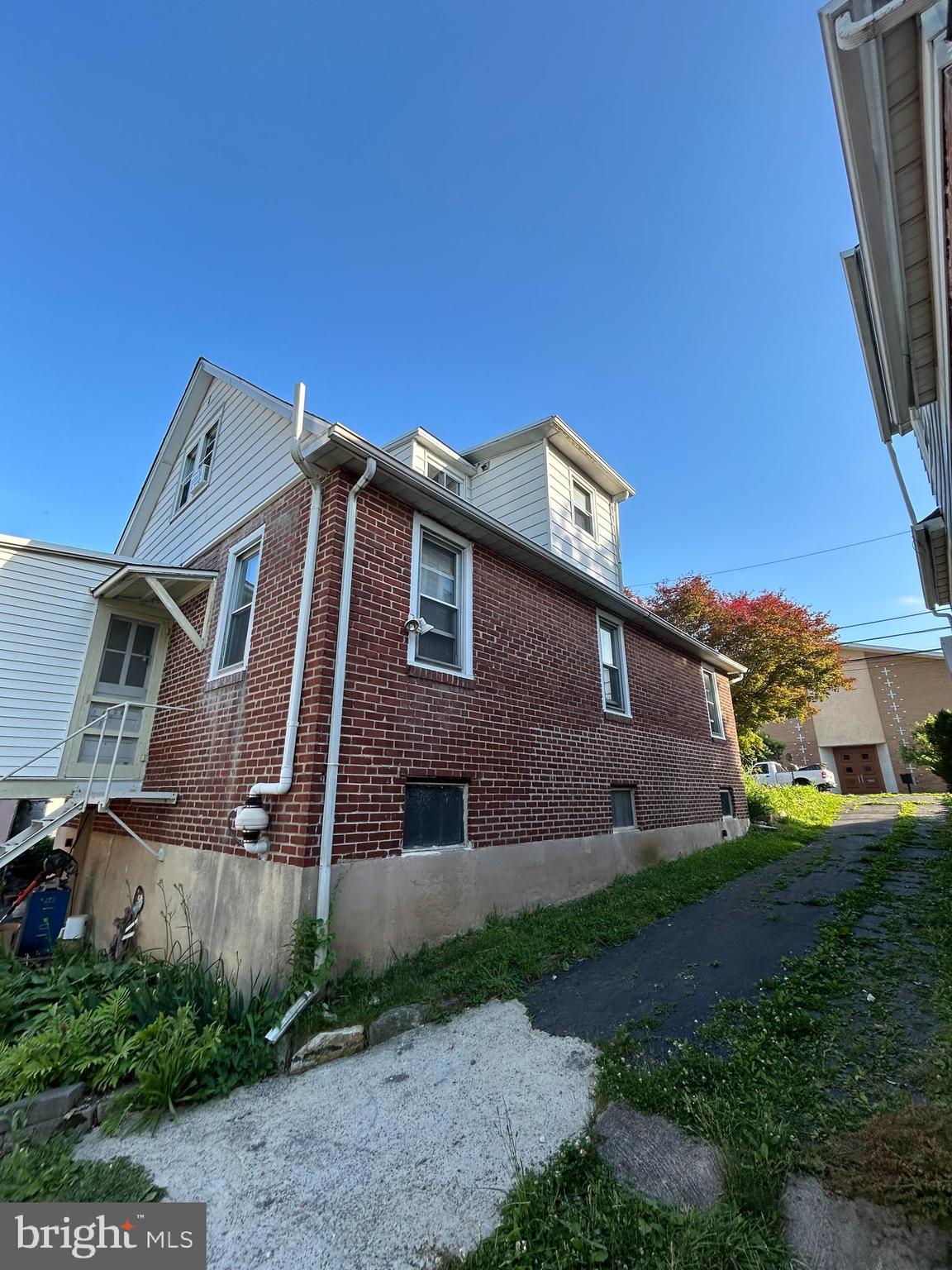 ROSLYN - Residential