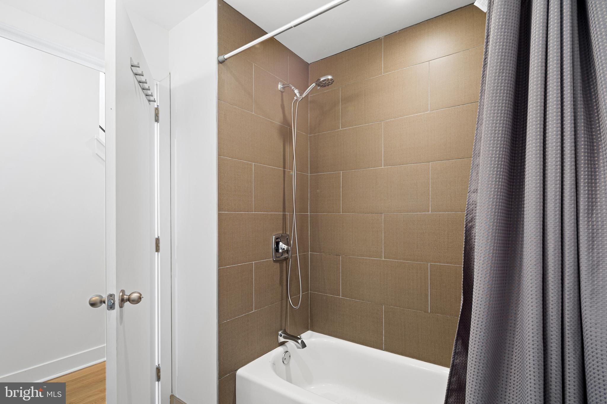 MANAYUNK - Residential