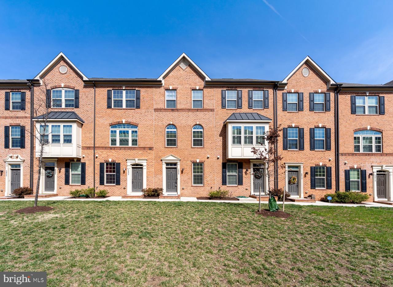 OLDHAM CROSSING - Residential Lease