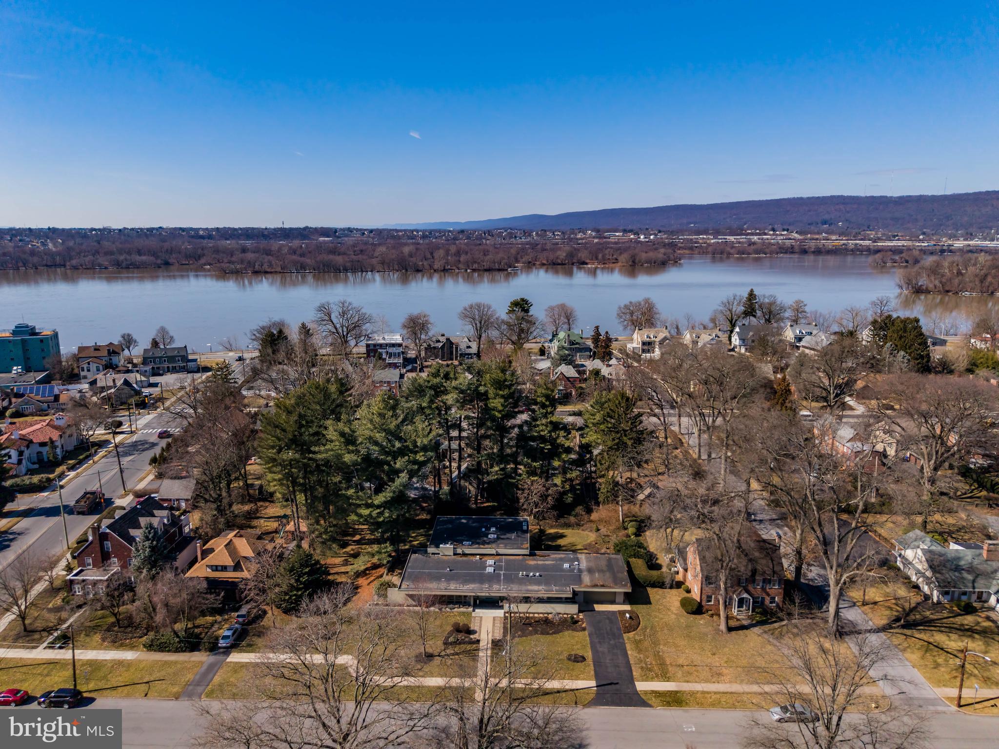 ITALIAN LAKE - Residential