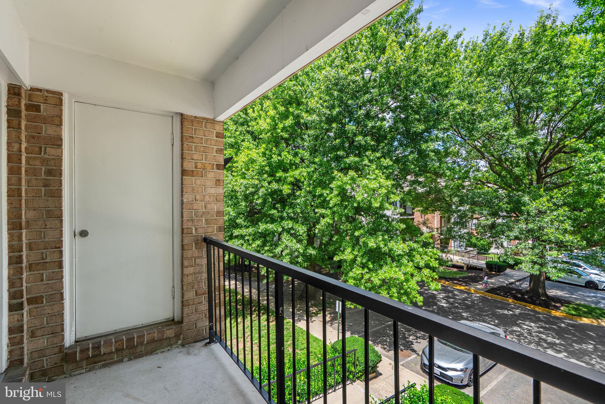 FLOWER HILL - Residential