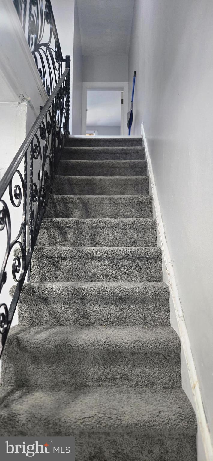 WEST OAK LANE - Residential