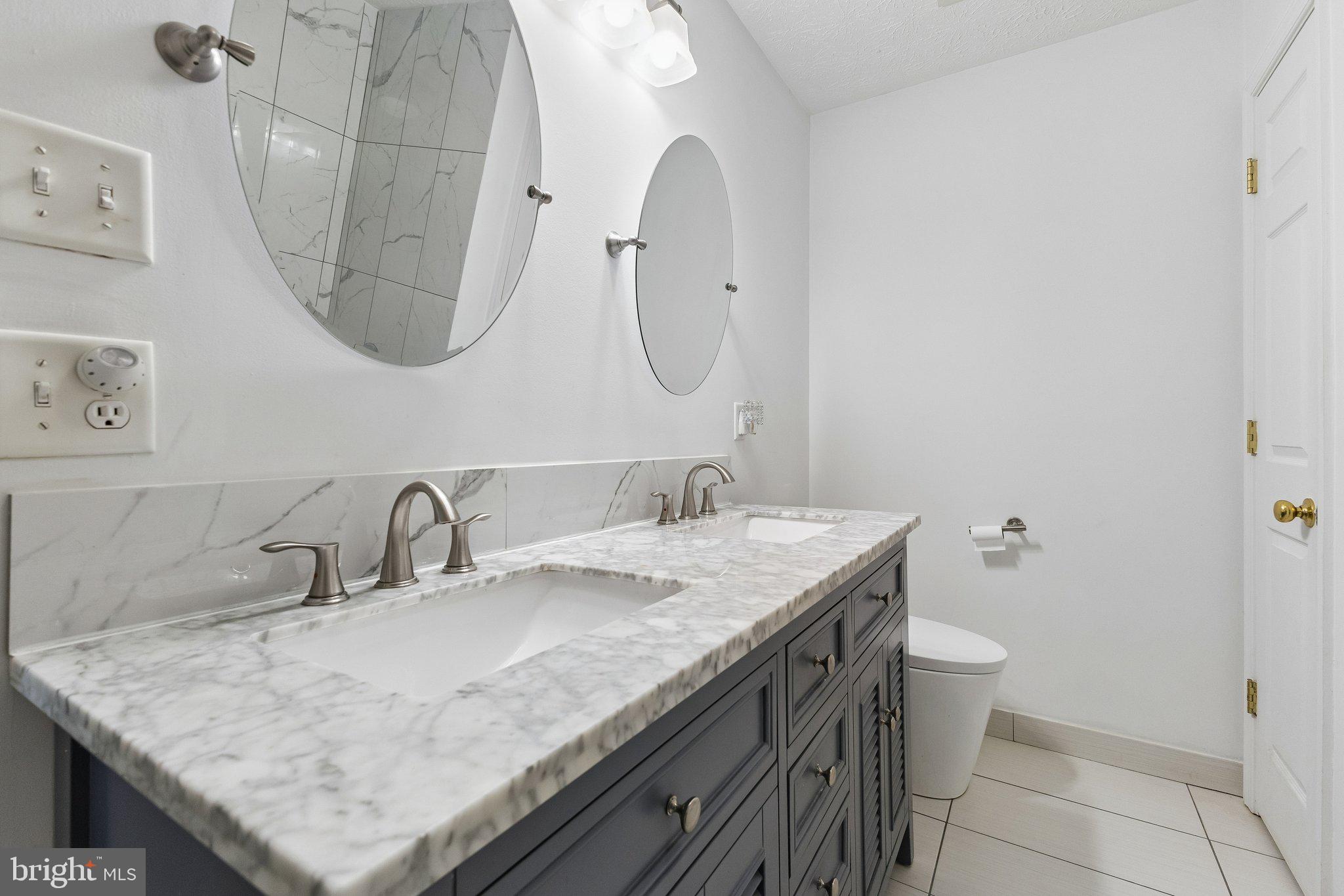 ASBURY WOODS - Residential
