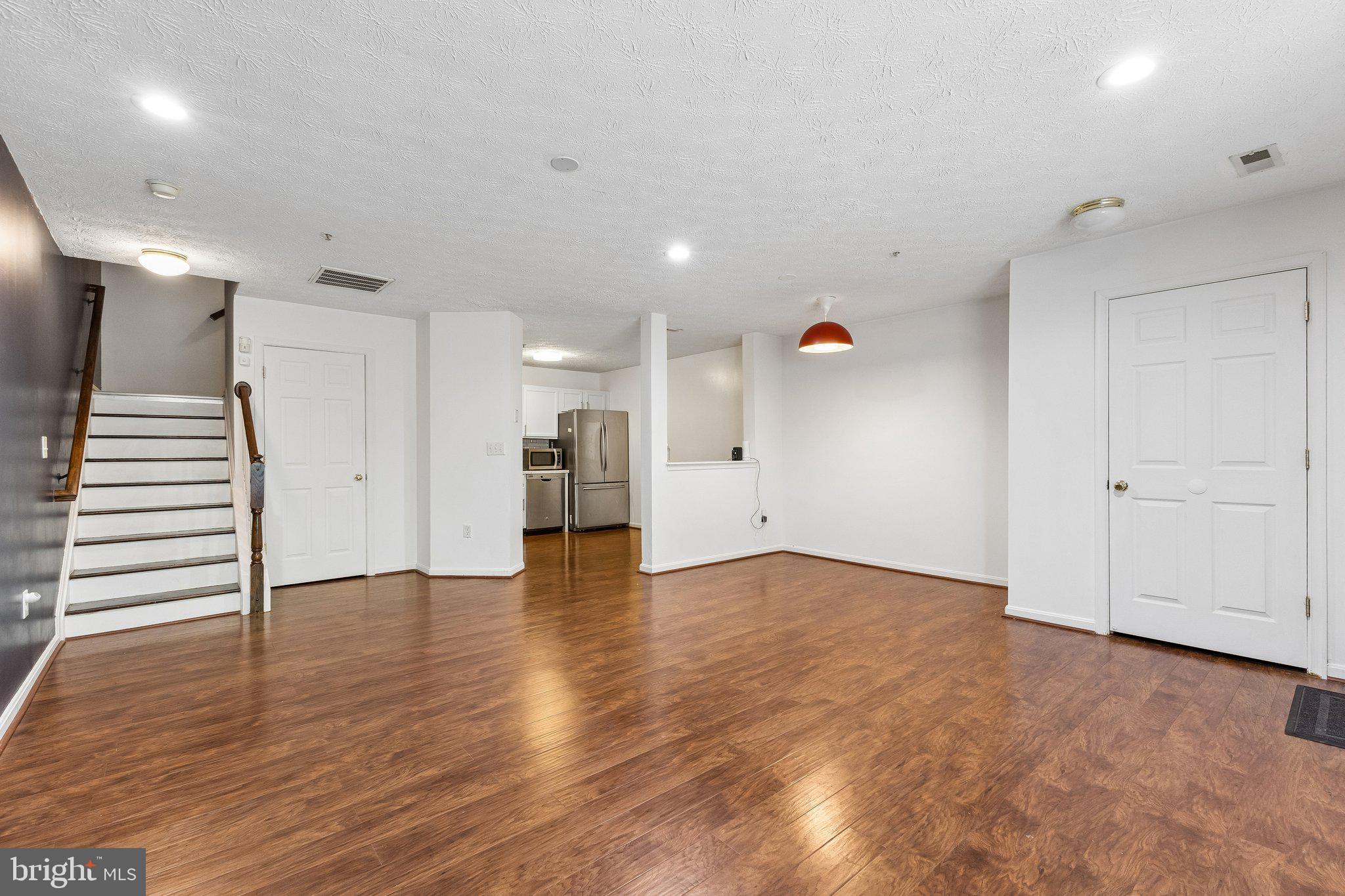 ASBURY WOODS - Residential