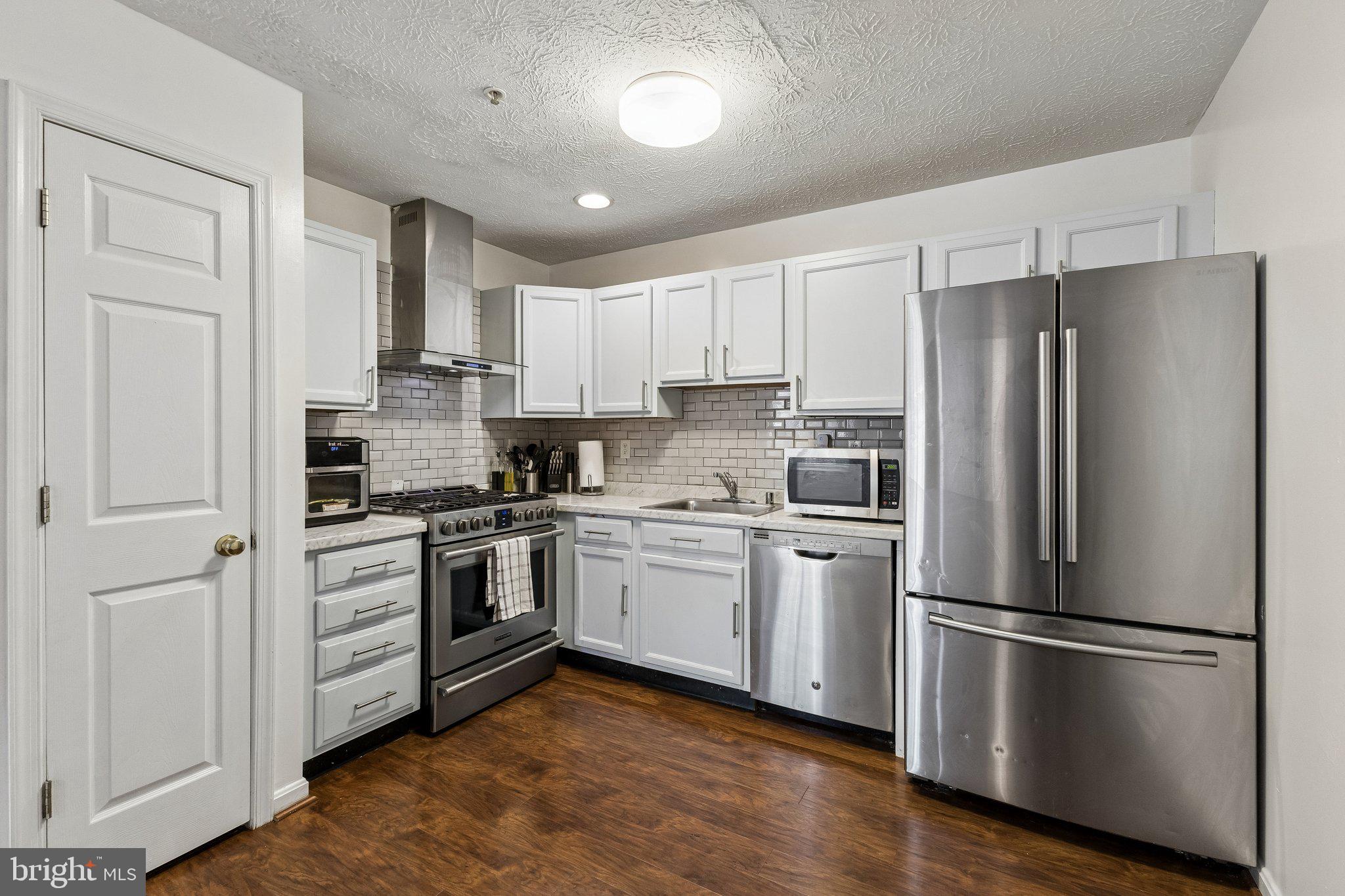ASBURY WOODS - Residential
