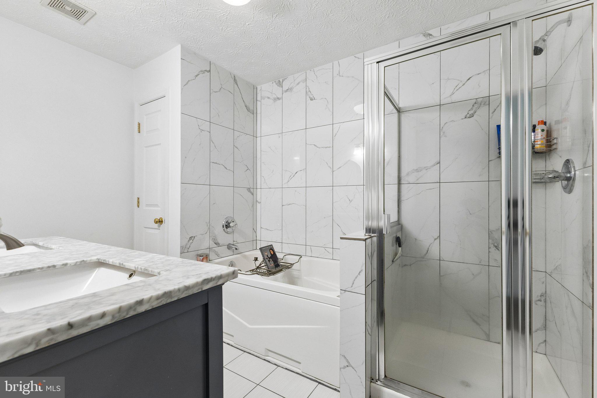 ASBURY WOODS - Residential