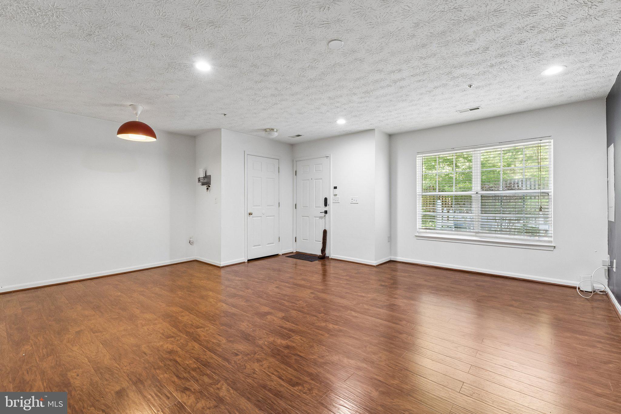 ASBURY WOODS - Residential