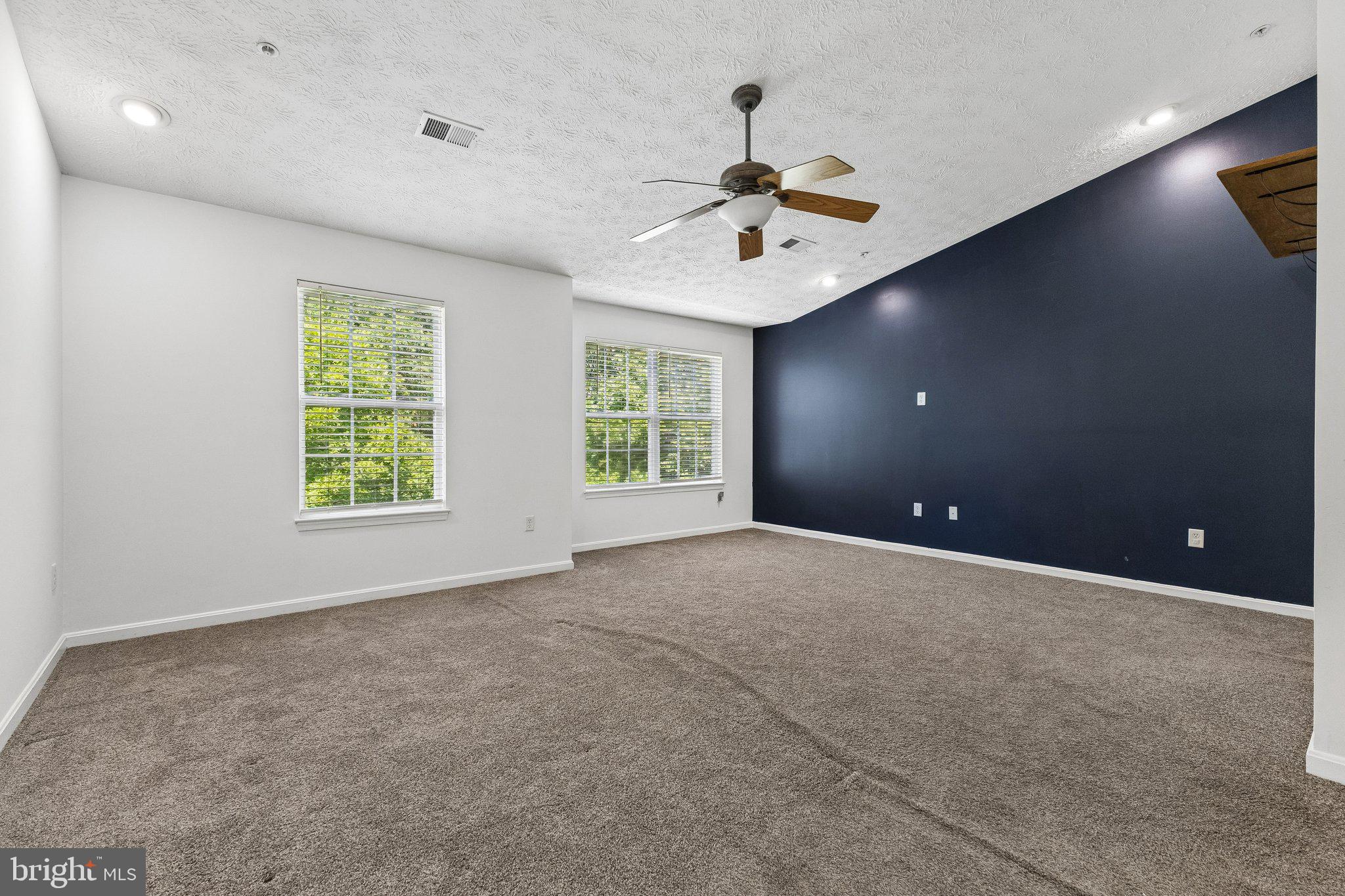 ASBURY WOODS - Residential