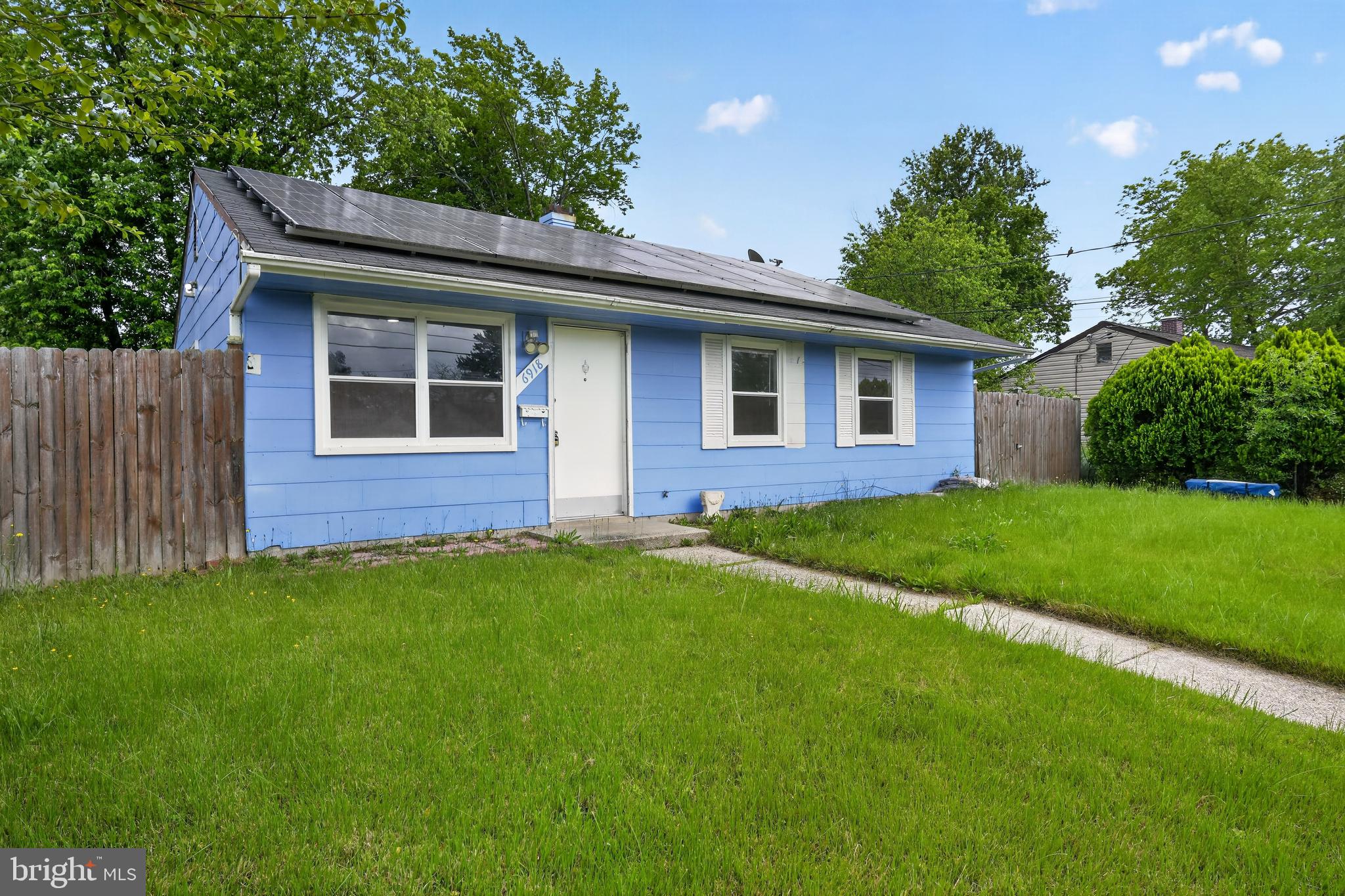 𝗠𝗼𝗿𝗲 𝗱𝗲𝘁𝗮𝗶𝗹𝘀 𝗰𝗼𝗻𝘁𝗮𝗰𝘁 𝗖𝗼-𝗟𝗶𝘀𝘁𝗲𝗿 Alessandro Grimaldo. The seller prefers to use KTL Title for settlement and title services, as they have already completed the title work on this property.