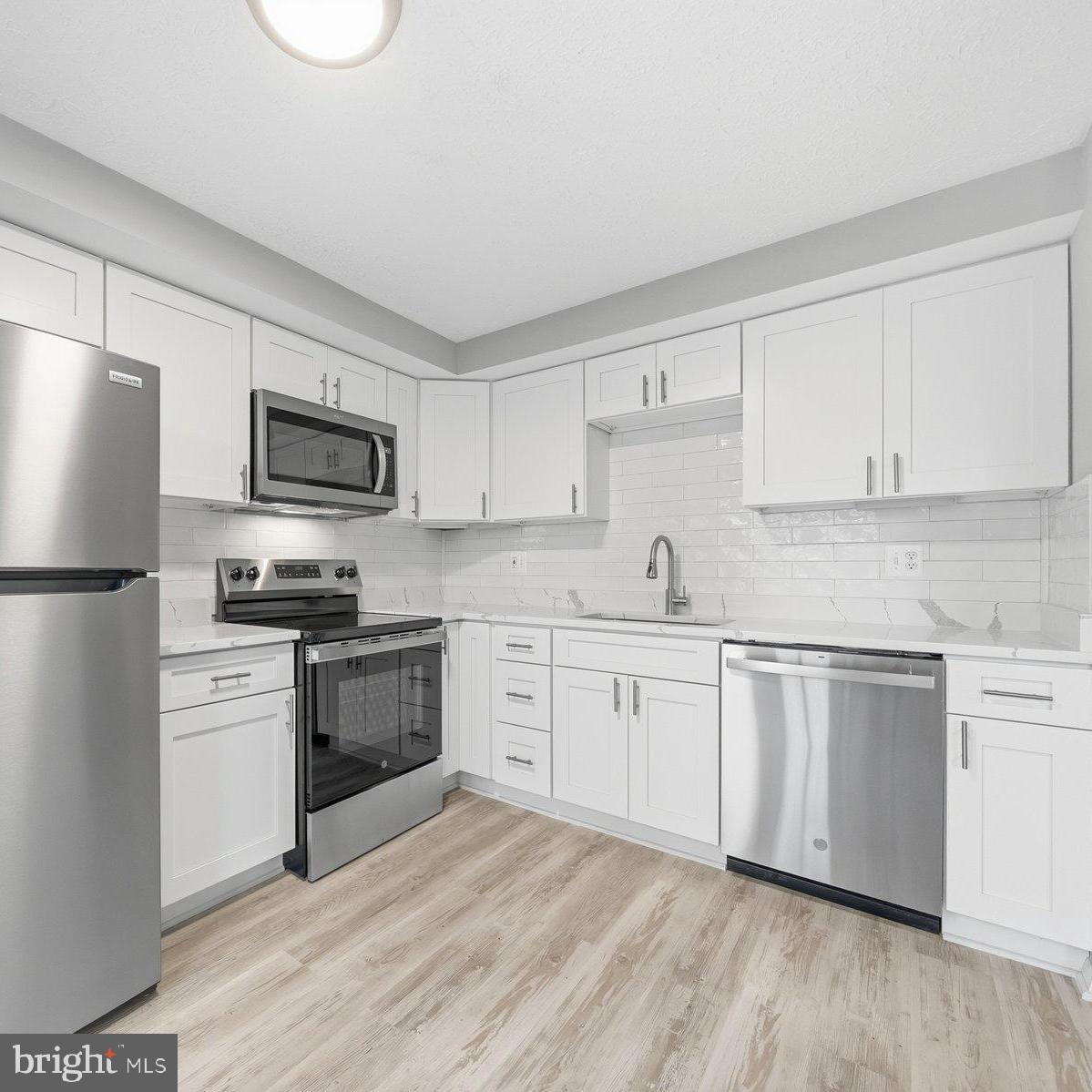 GREAT OAK SQUARE - Residential