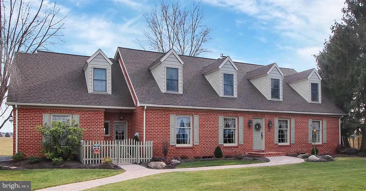 Quality built 5 BR, 3.5 bath home on Cul-de-sac. Large private flat lot backs to large well cared for farm. Kitchen features Granite counter, stainless steel appliances and plenty of cabinet space. Gleaming hardwood floors. Plenty of storage. Cozy library with brick accent. Brick patio, custom paver walk.  Great location close to 83 and 30. Pride of ownership.