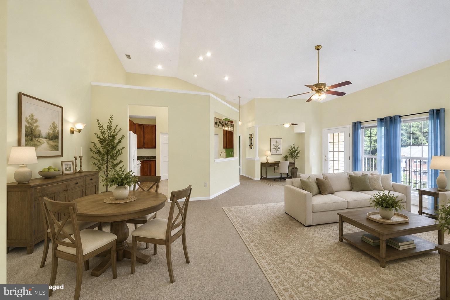 THE COURTYARDS AT POND - Residential