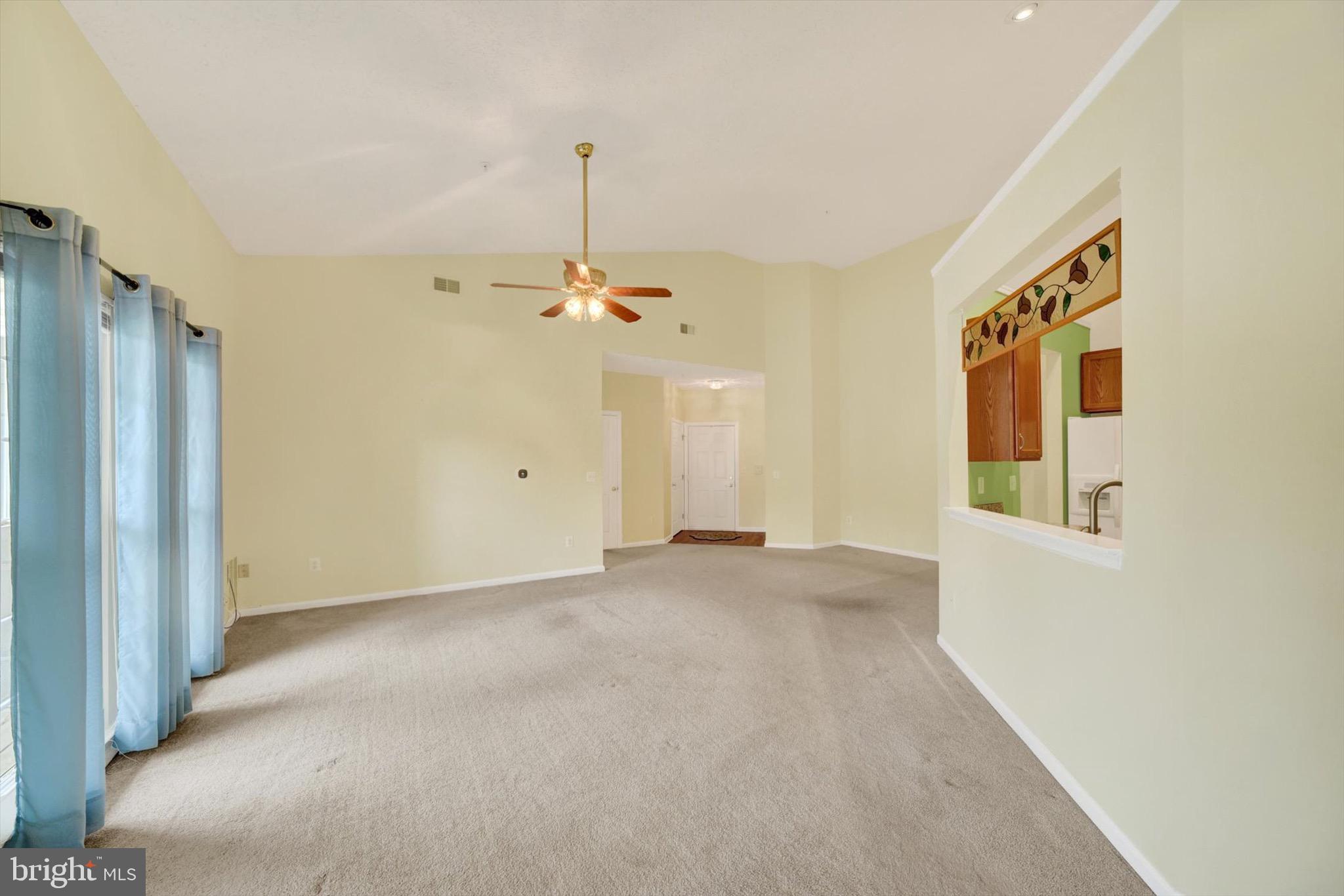THE COURTYARDS AT POND - Residential