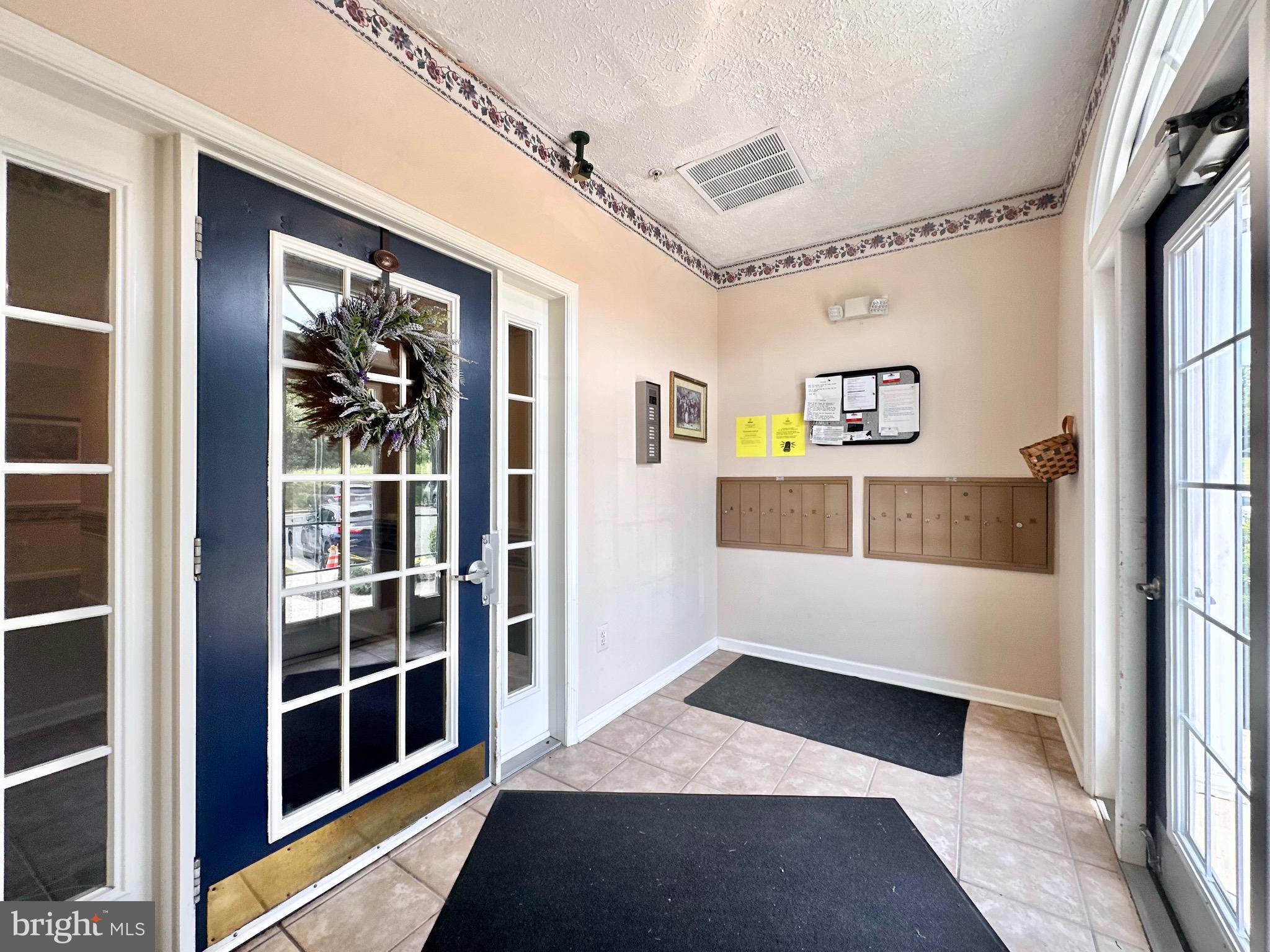 THE COURTYARDS AT POND - Residential