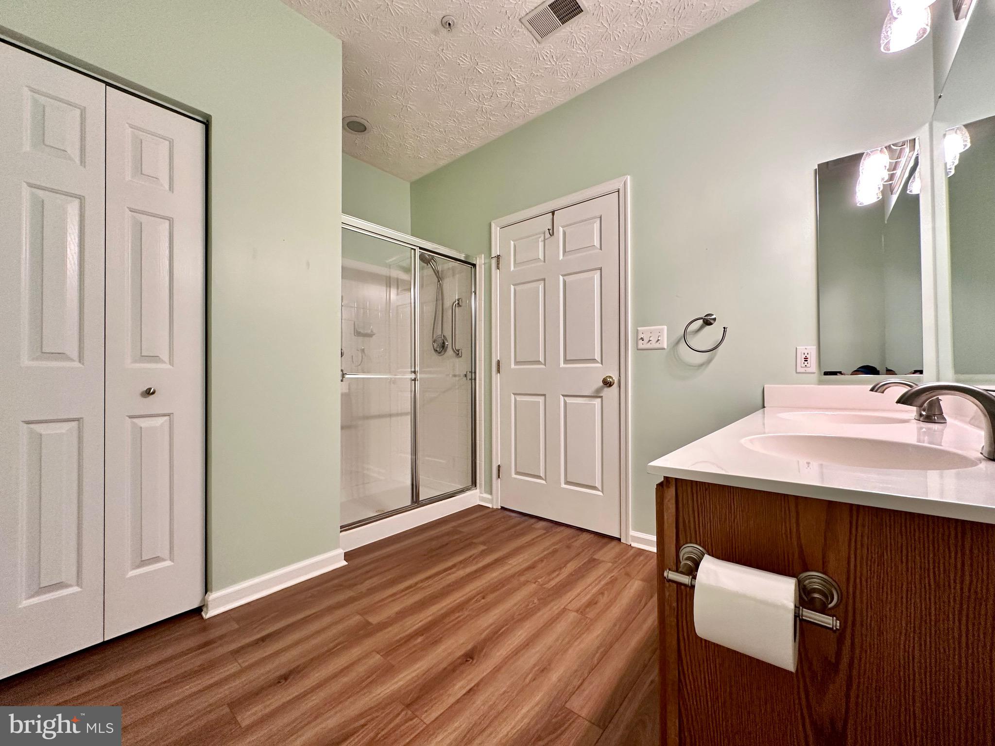 THE COURTYARDS AT POND - Residential