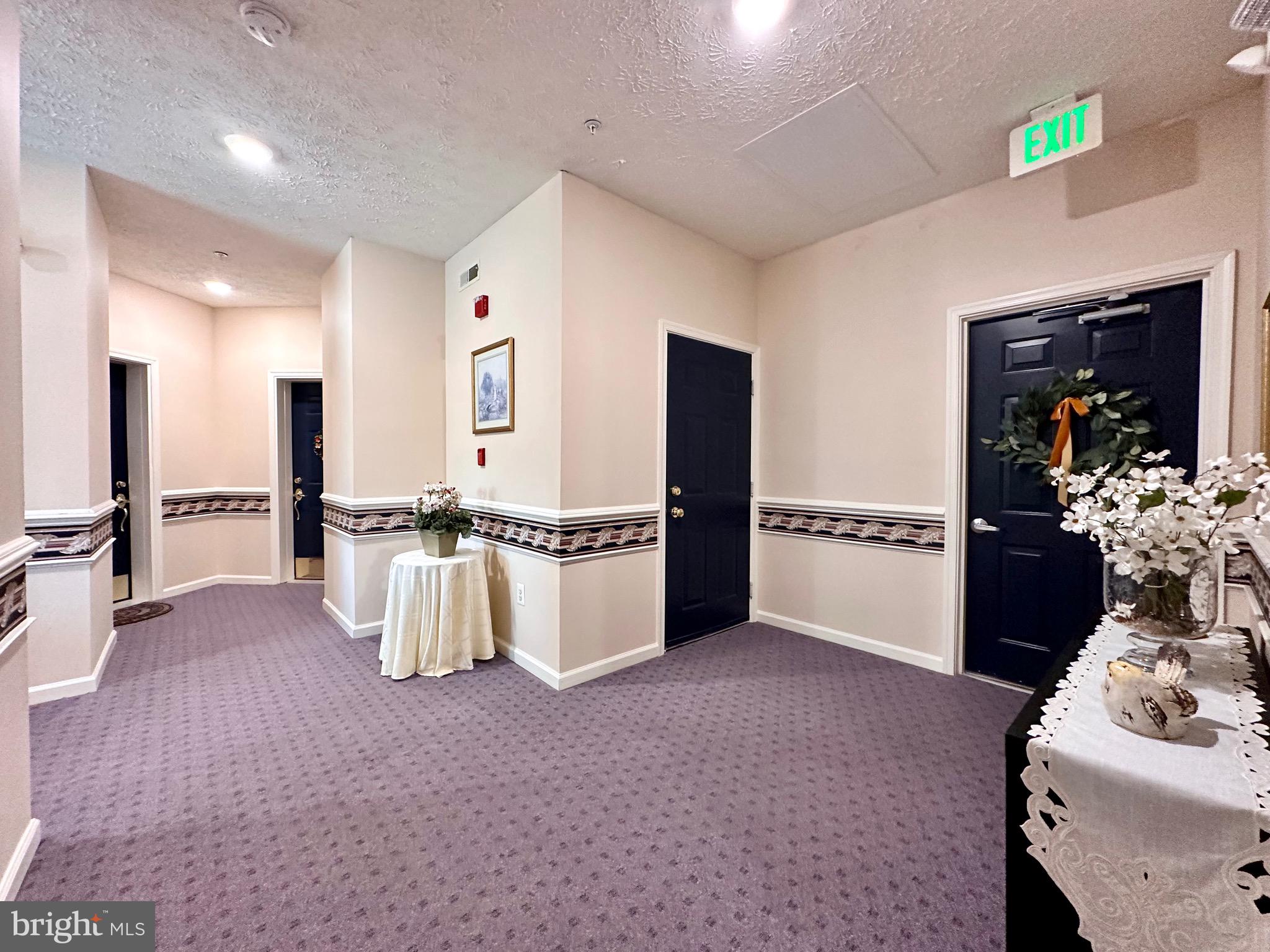 THE COURTYARDS AT POND - Residential
