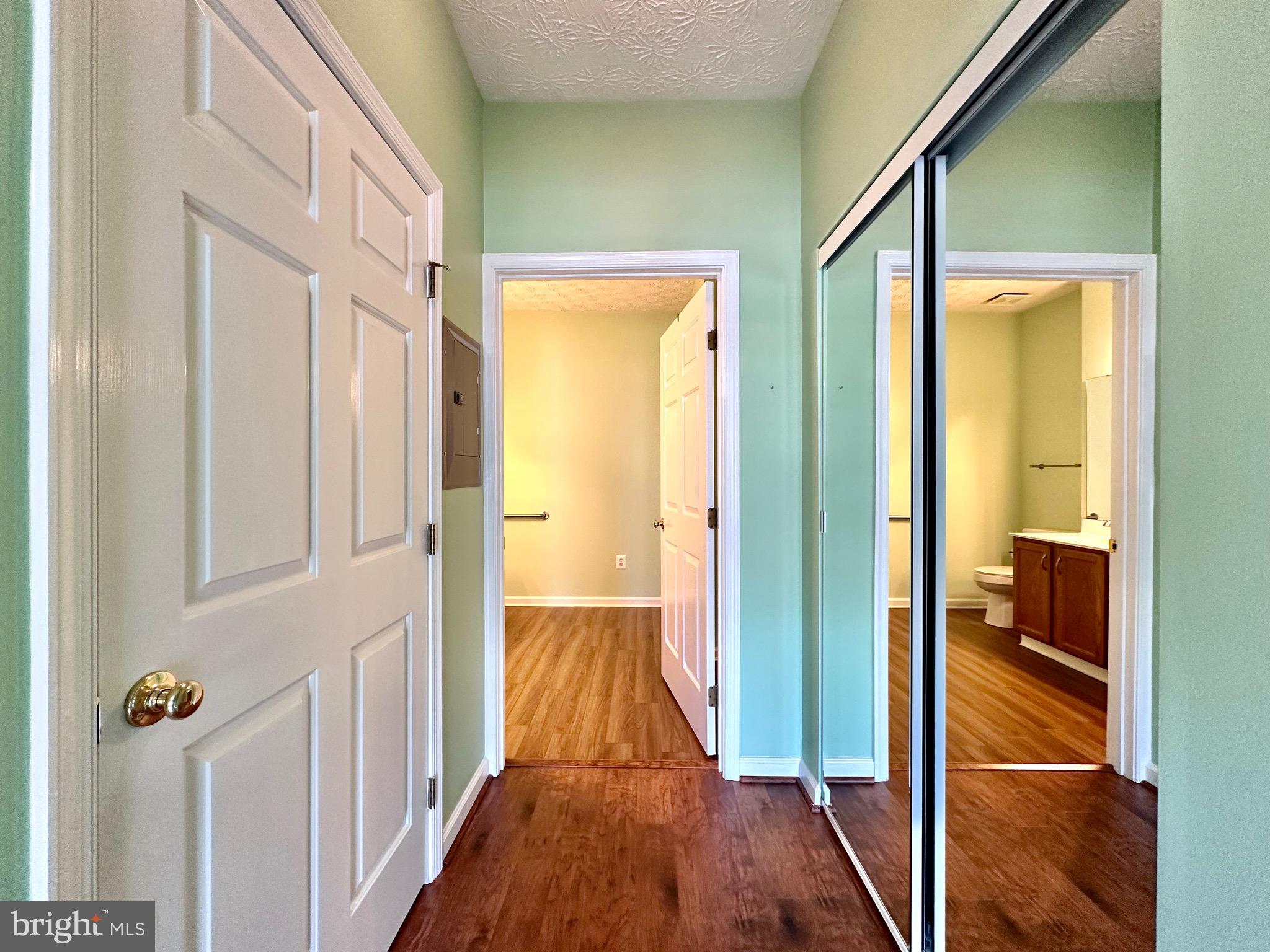 THE COURTYARDS AT POND - Residential