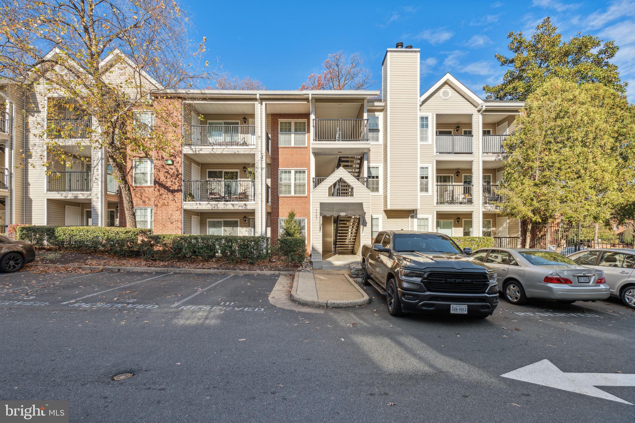 POINTE AT PARK CENTER - Residential