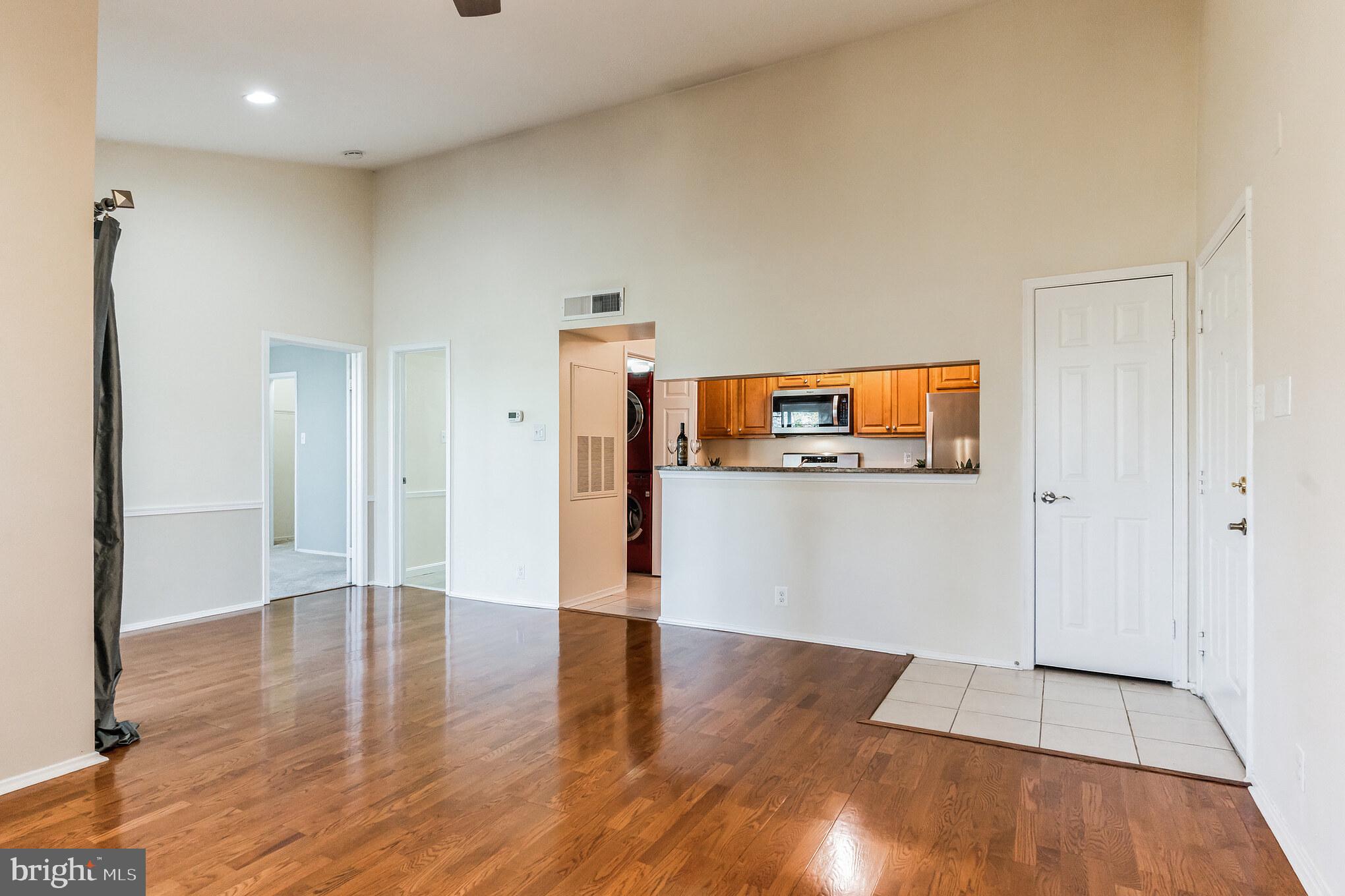 POINTE AT PARK CENTER - Residential