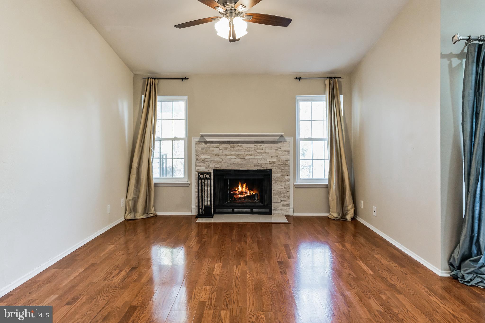 POINTE AT PARK CENTER - Residential