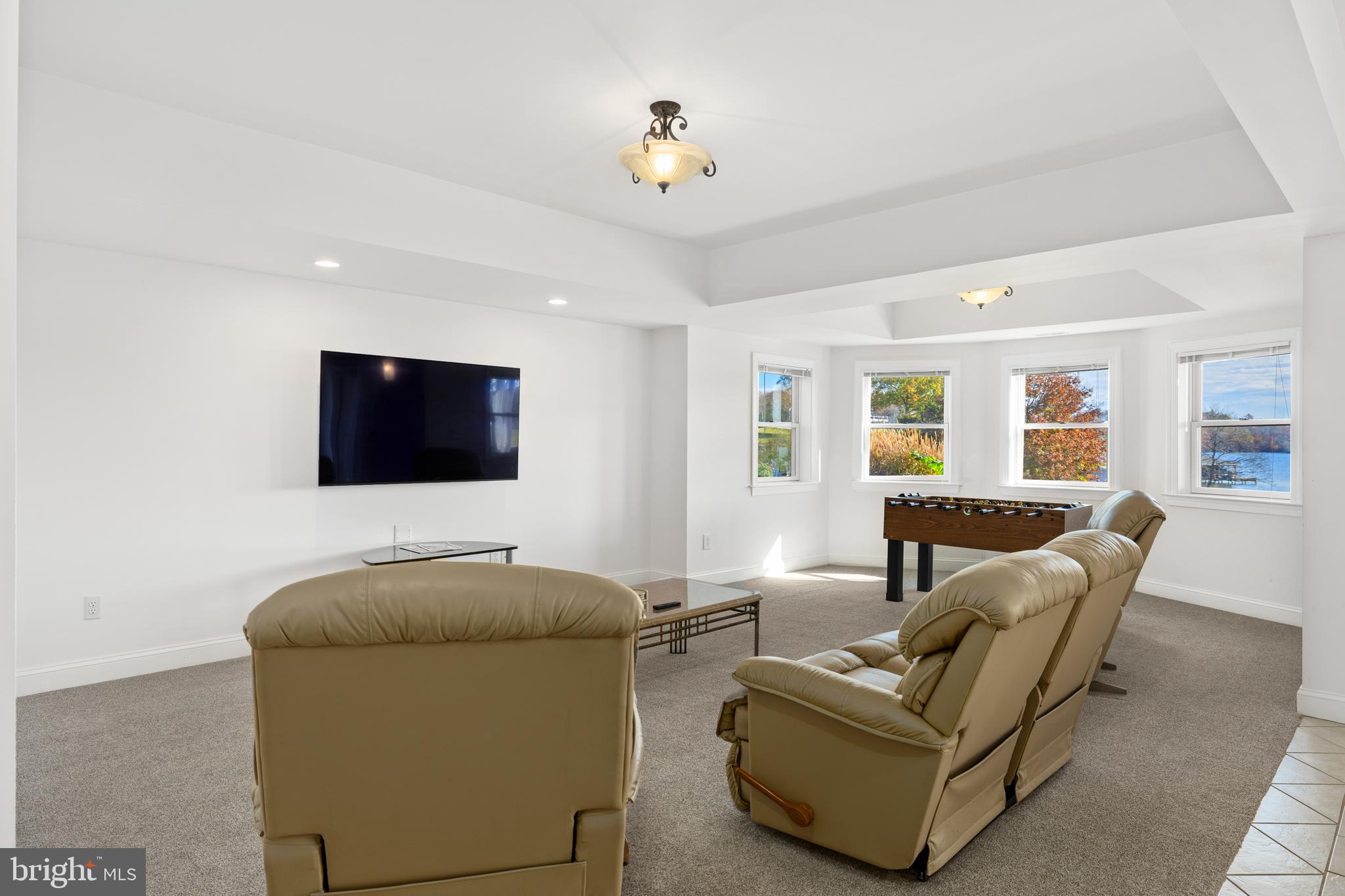 TWIN OAKS - Residential