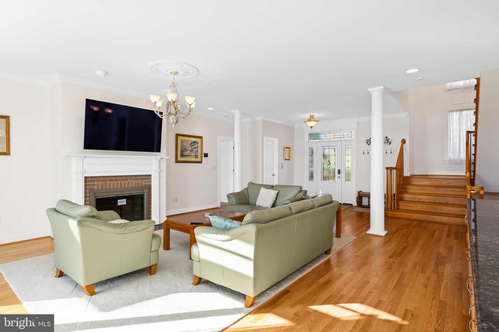 TWIN OAKS - Residential