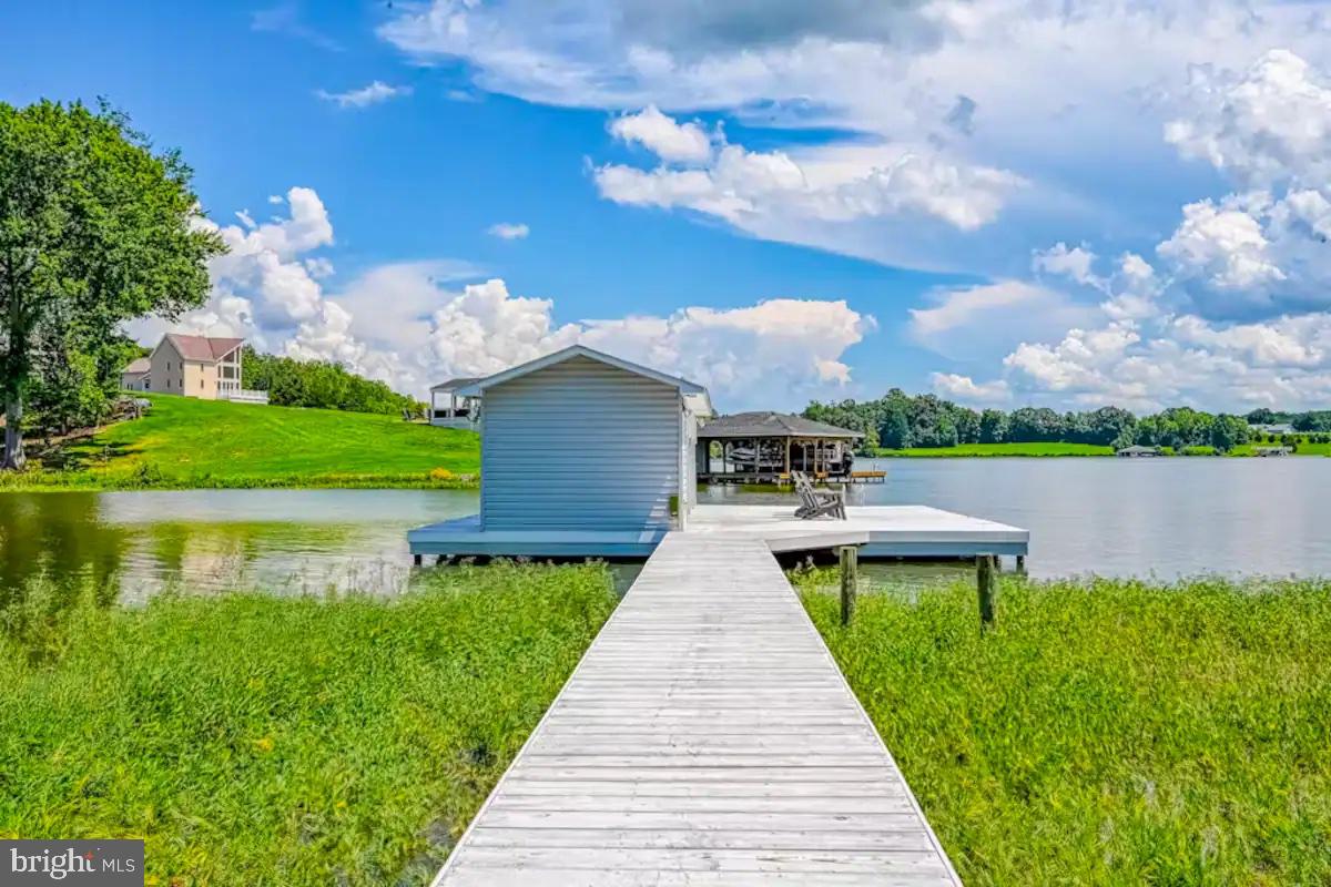 TWIN OAKS - Residential