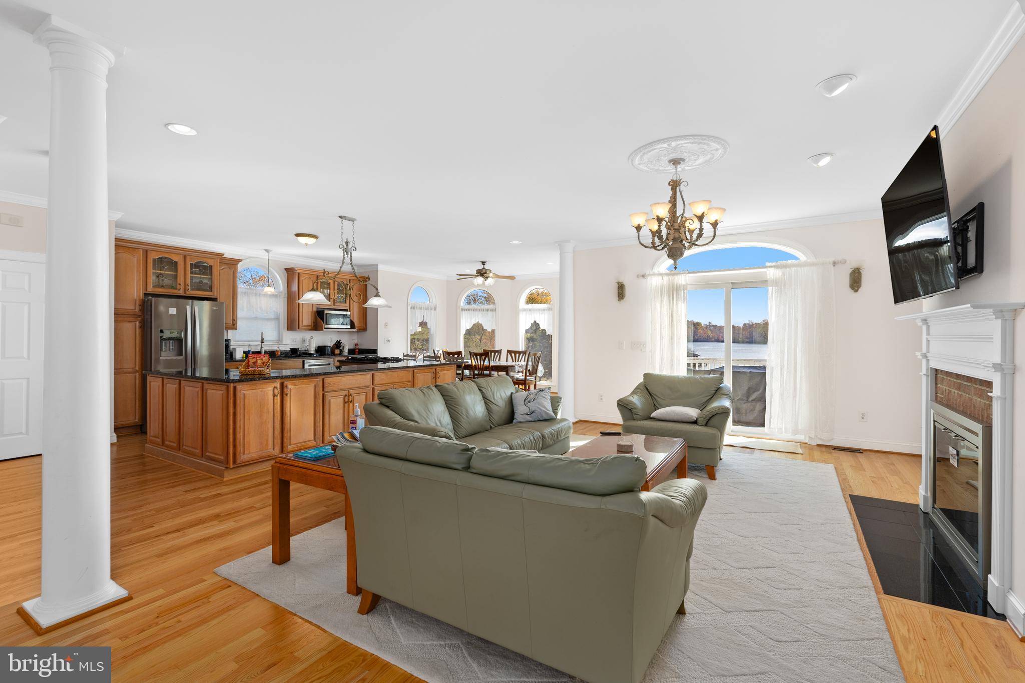 TWIN OAKS - Residential