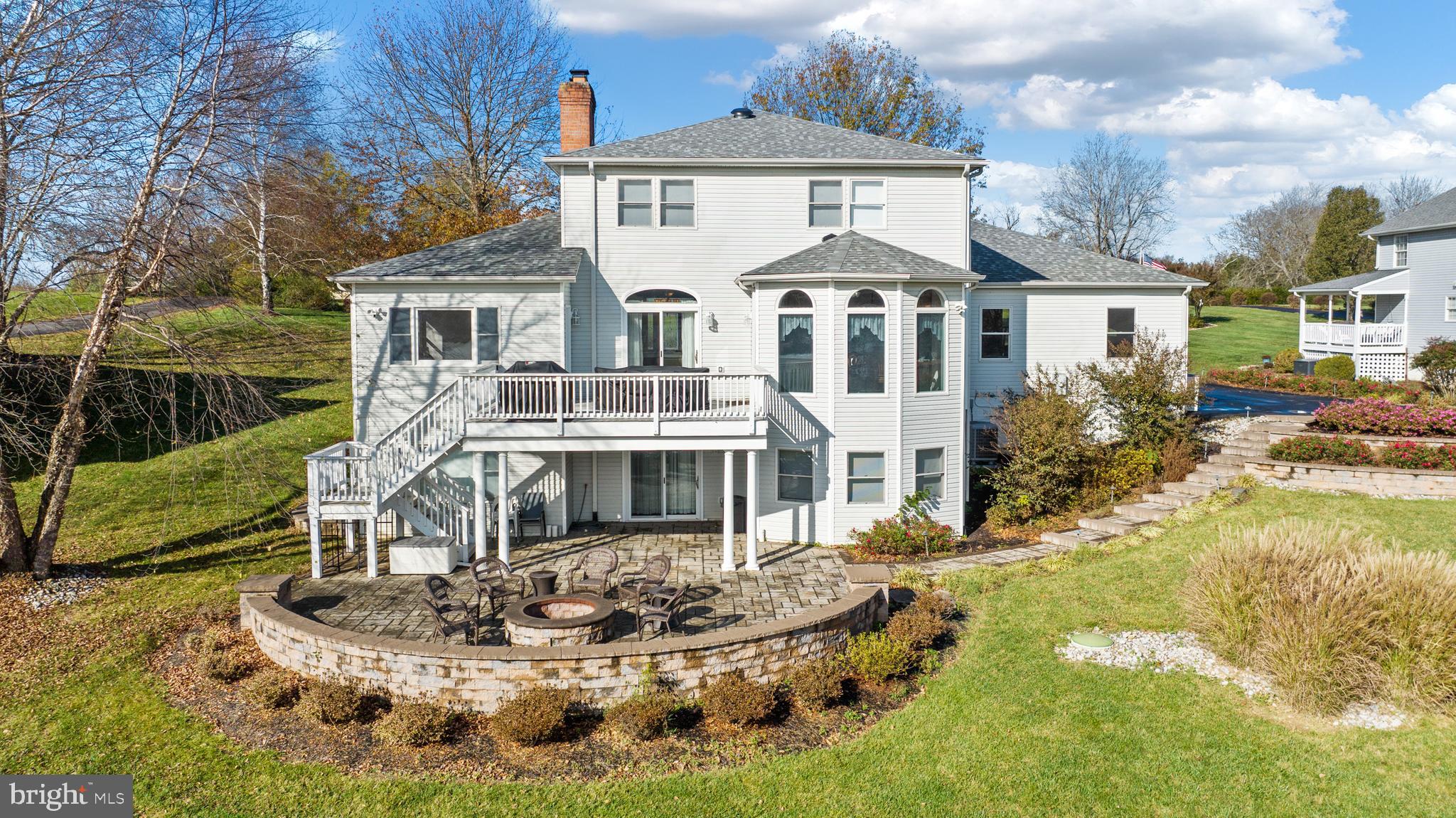 TWIN OAKS - Residential