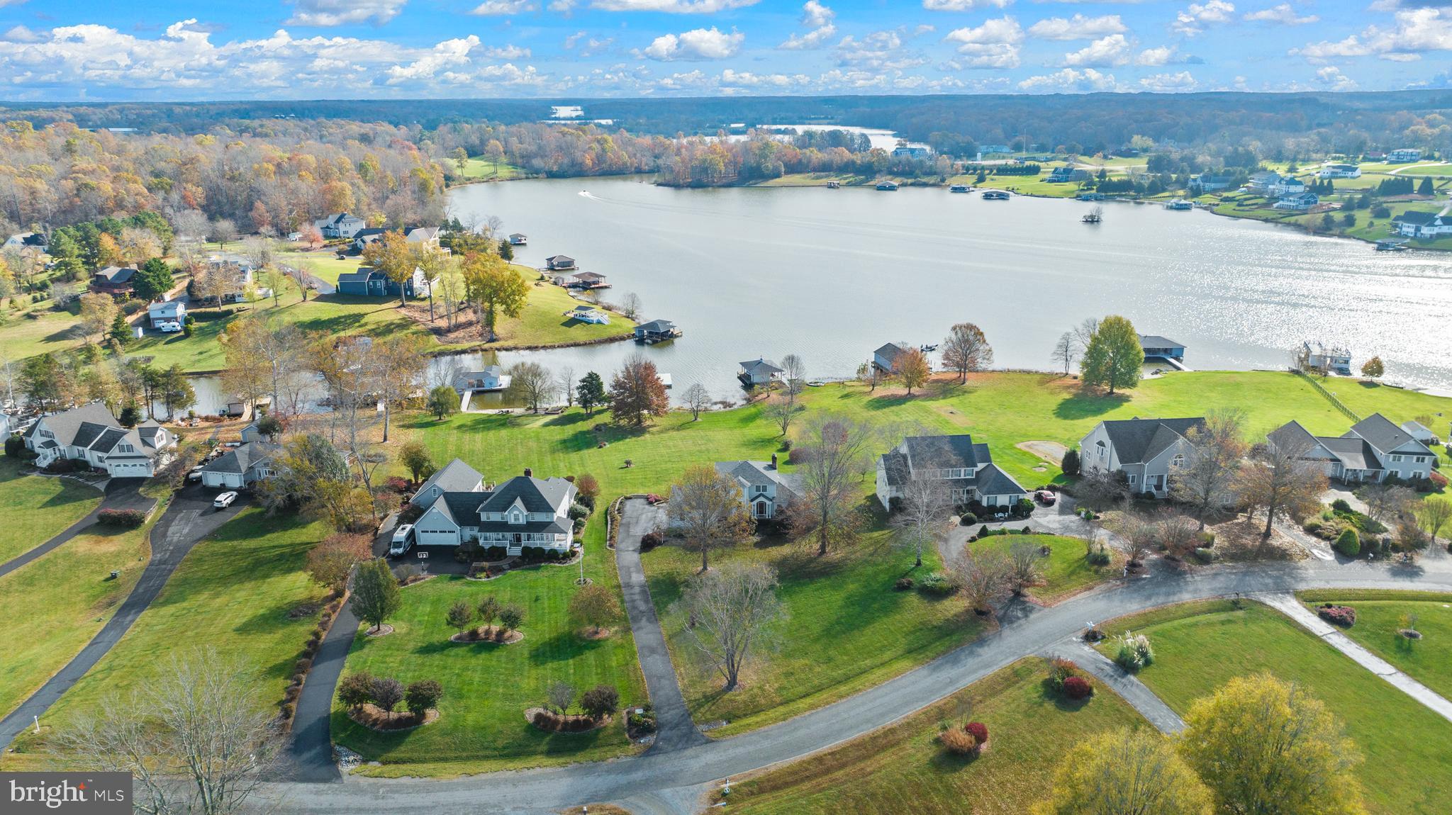 TWIN OAKS - Residential