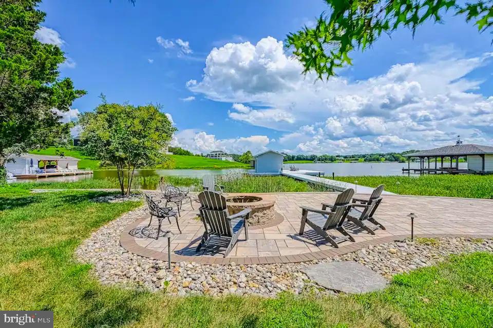 TWIN OAKS - Residential