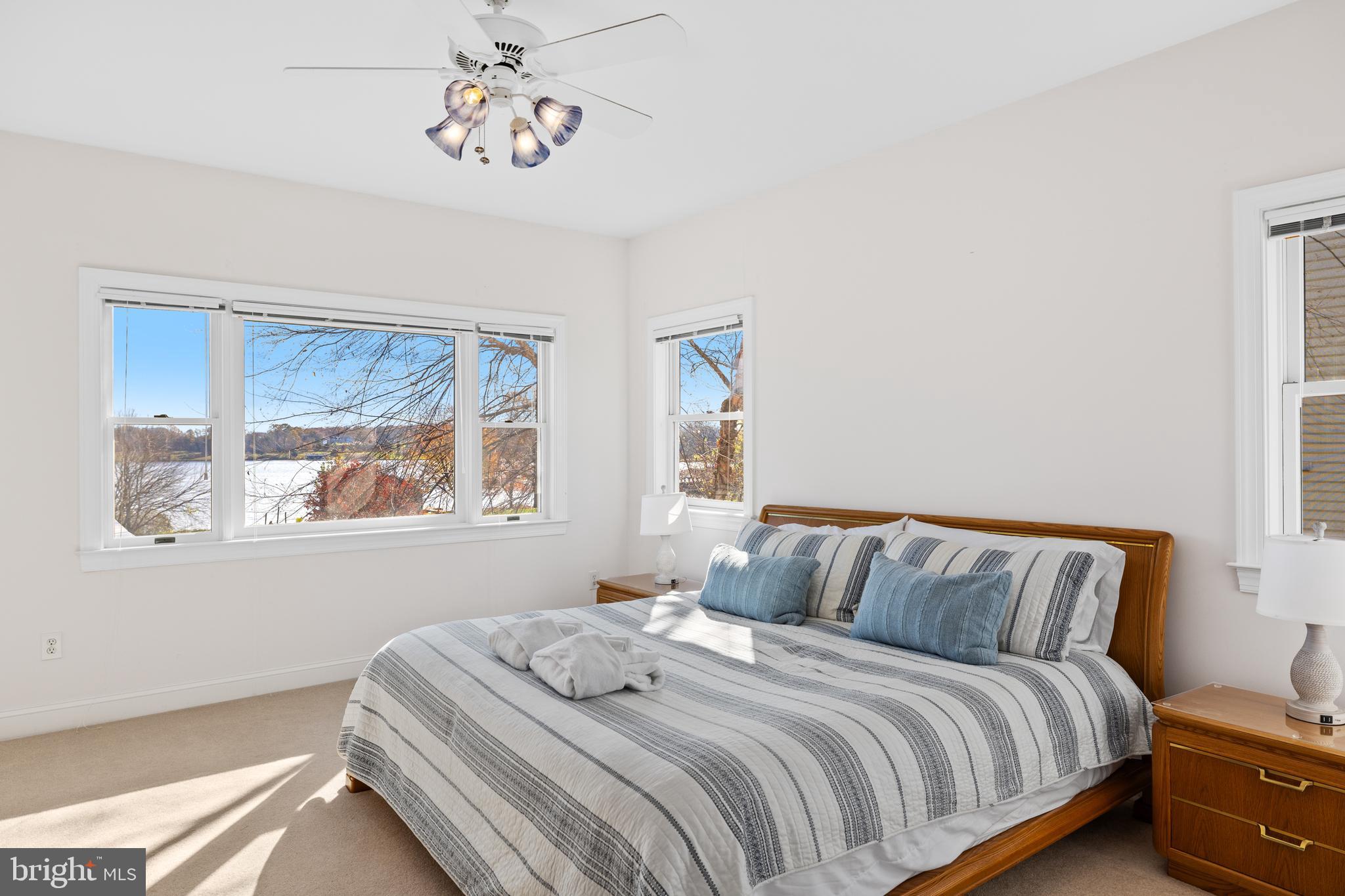 TWIN OAKS - Residential