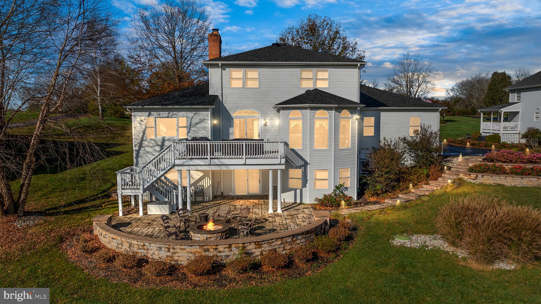 TWIN OAKS - Residential