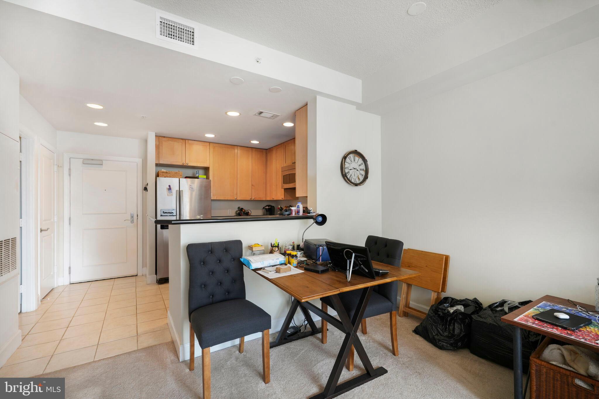 ECLIPSE ON CENTER PARK - Residential Lease