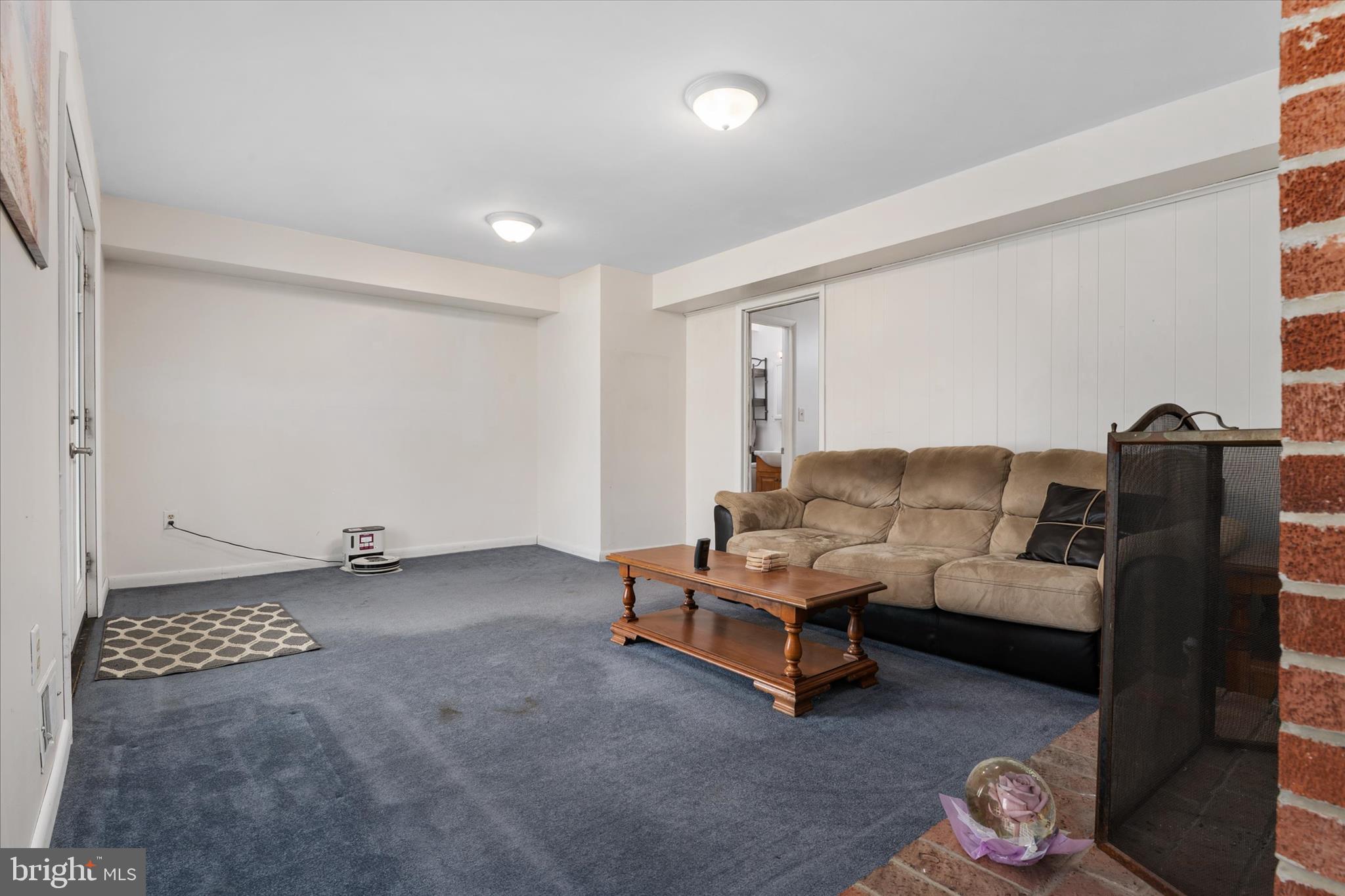 RIVIERA BEACH - Residential