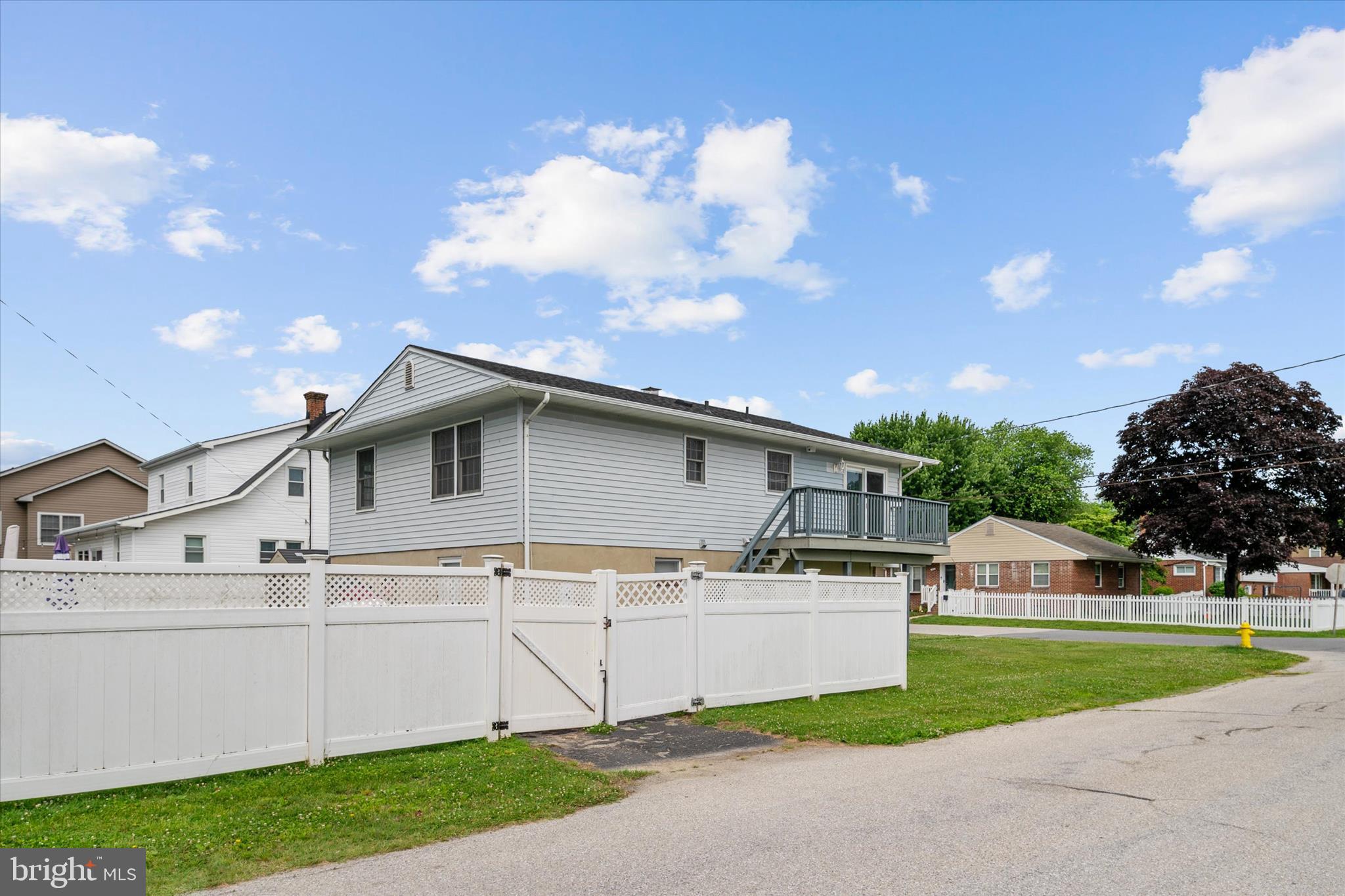 RIVIERA BEACH - Residential