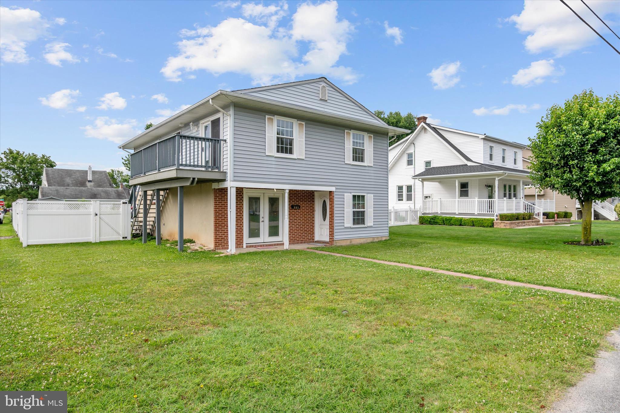 RIVIERA BEACH - Residential
