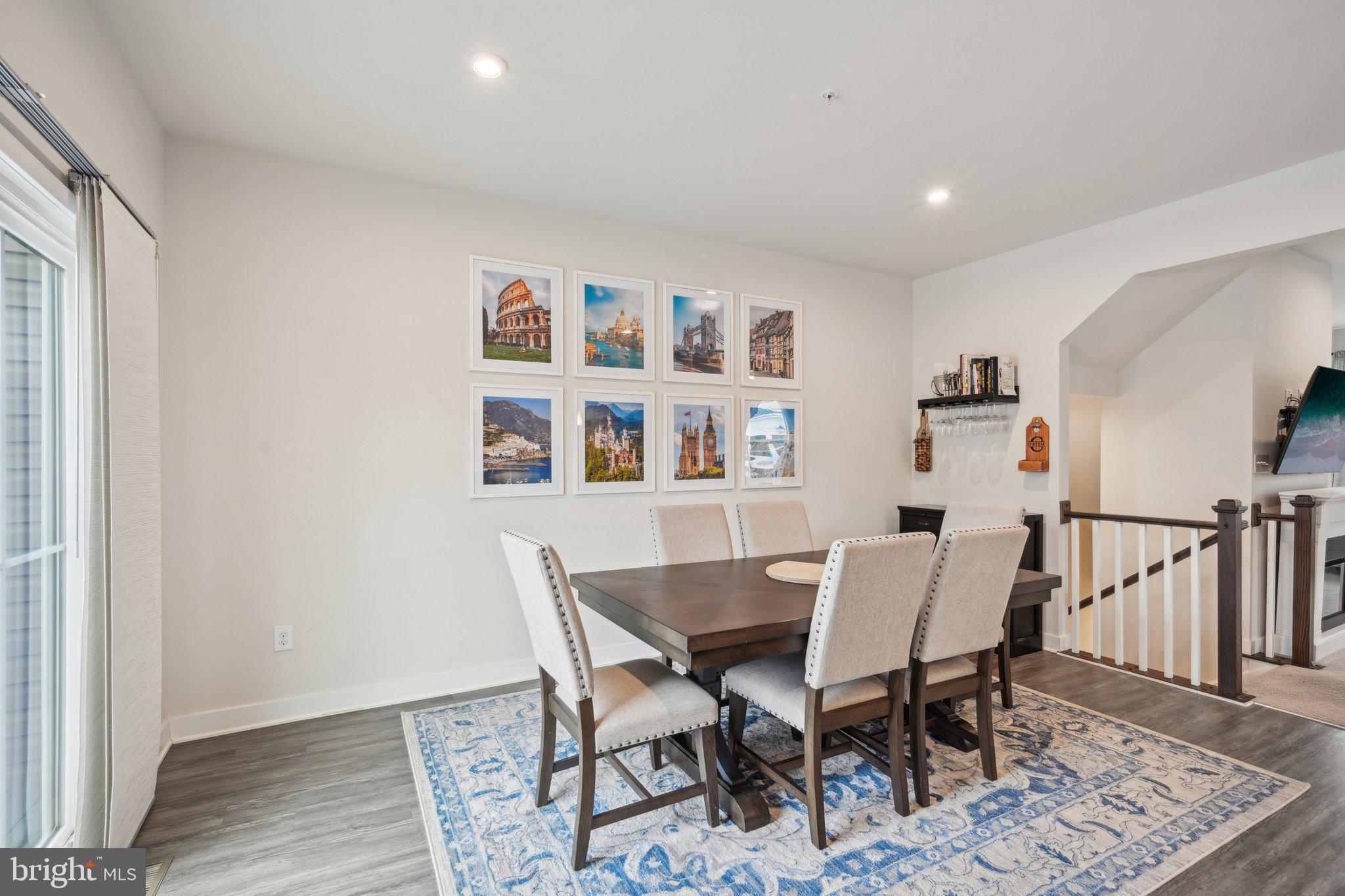 DOWNINGTOWN WALK - Residential