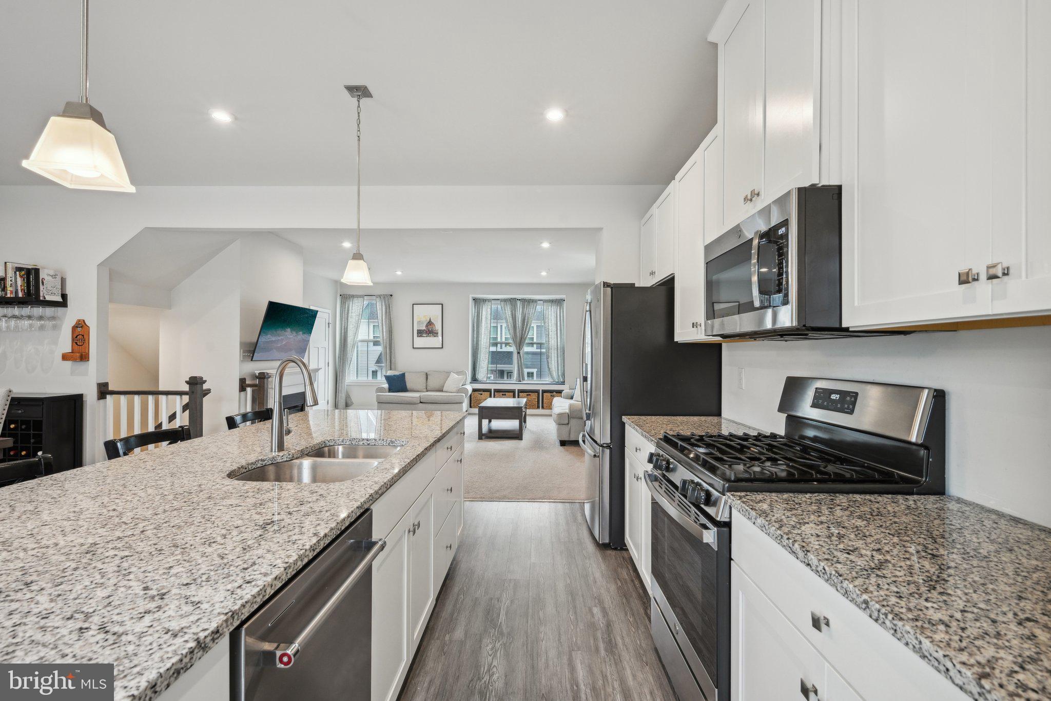 DOWNINGTOWN WALK - Residential