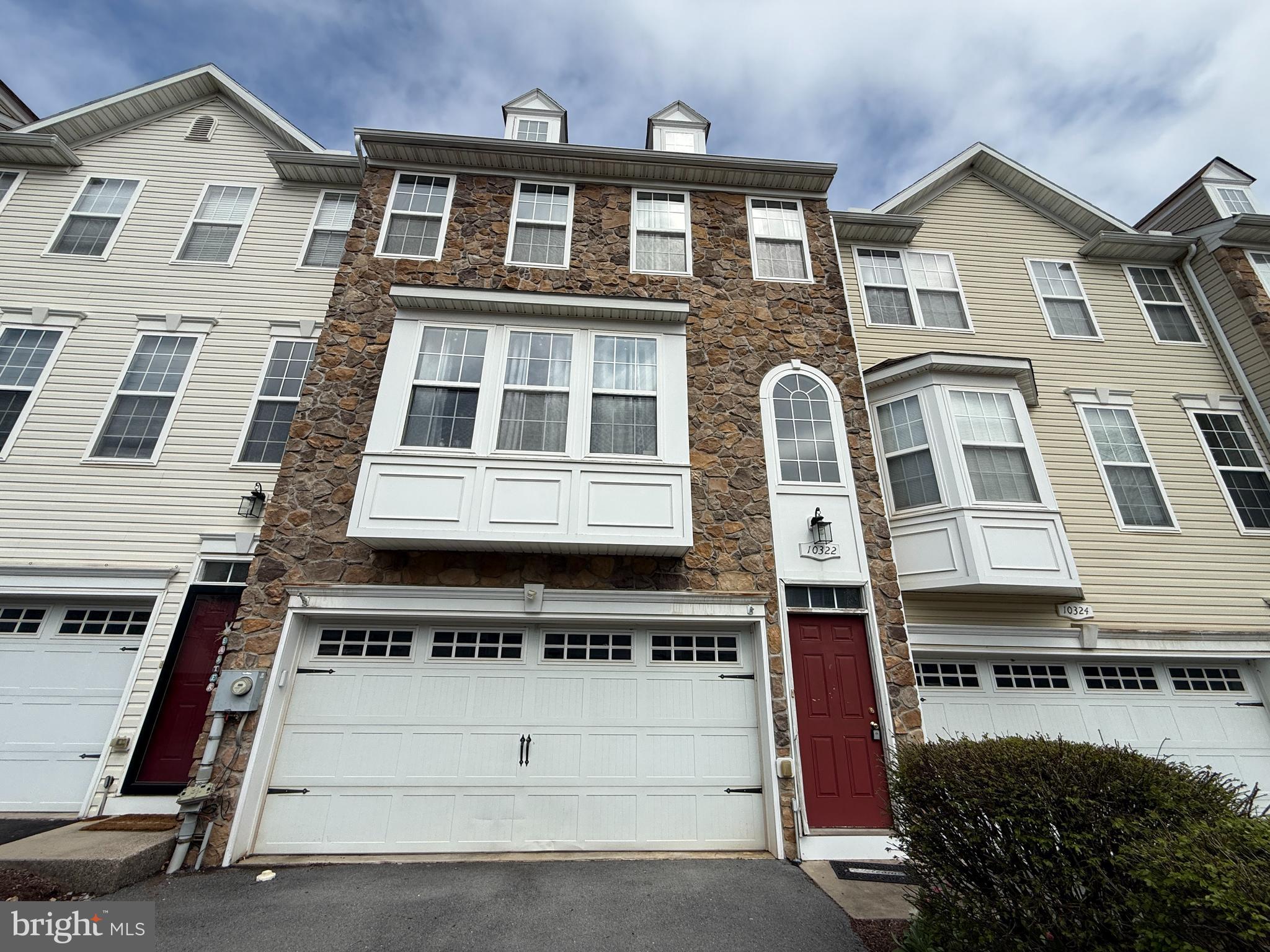CARRIAGE HILL - Residential