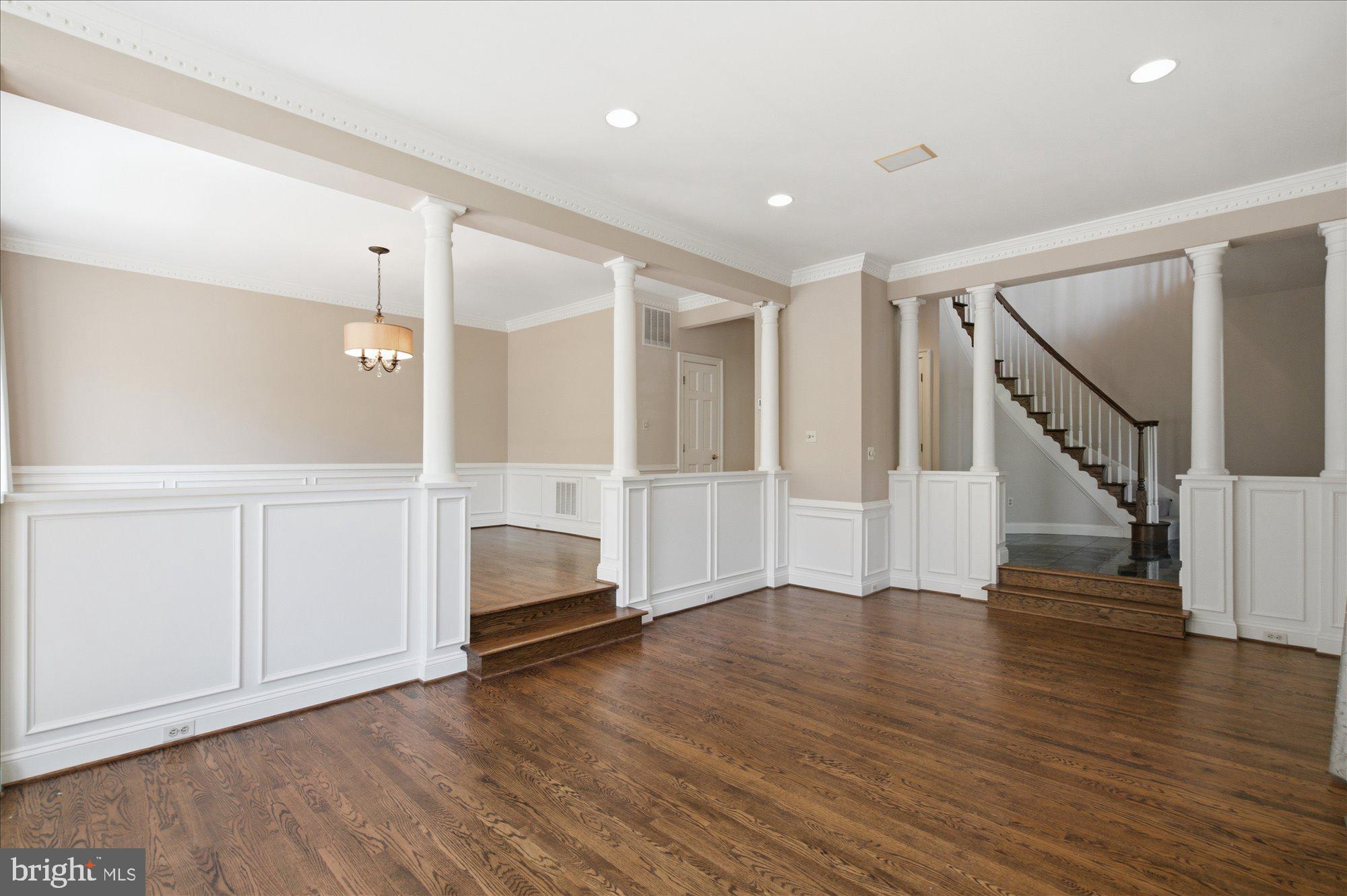 GRESHAM PLACE - Residential