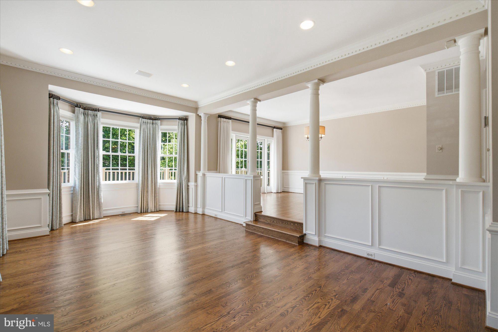 GRESHAM PLACE - Residential
