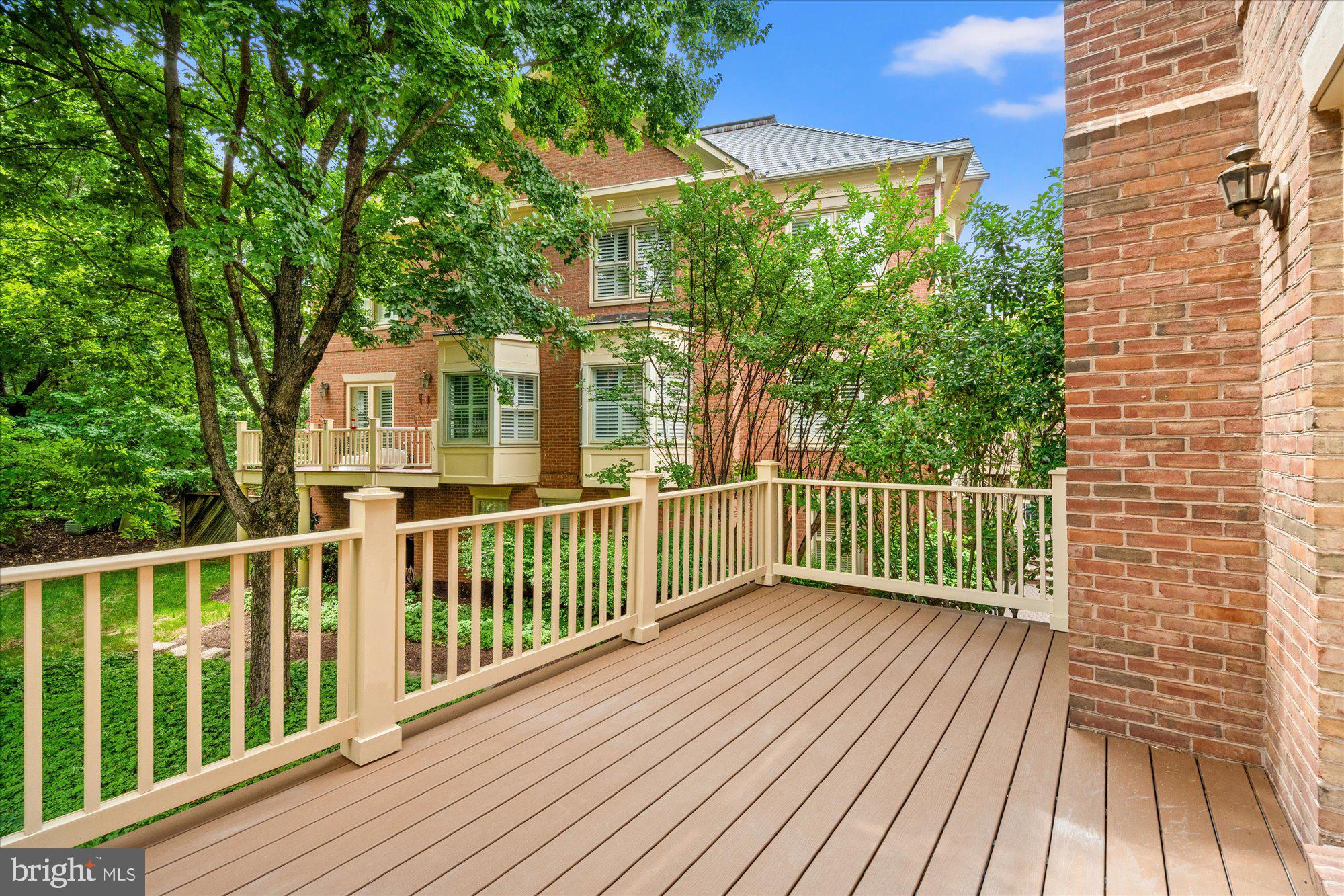 GRESHAM PLACE - Residential