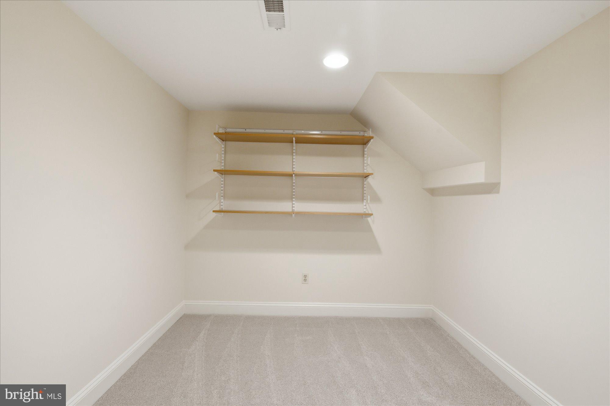GRESHAM PLACE - Residential