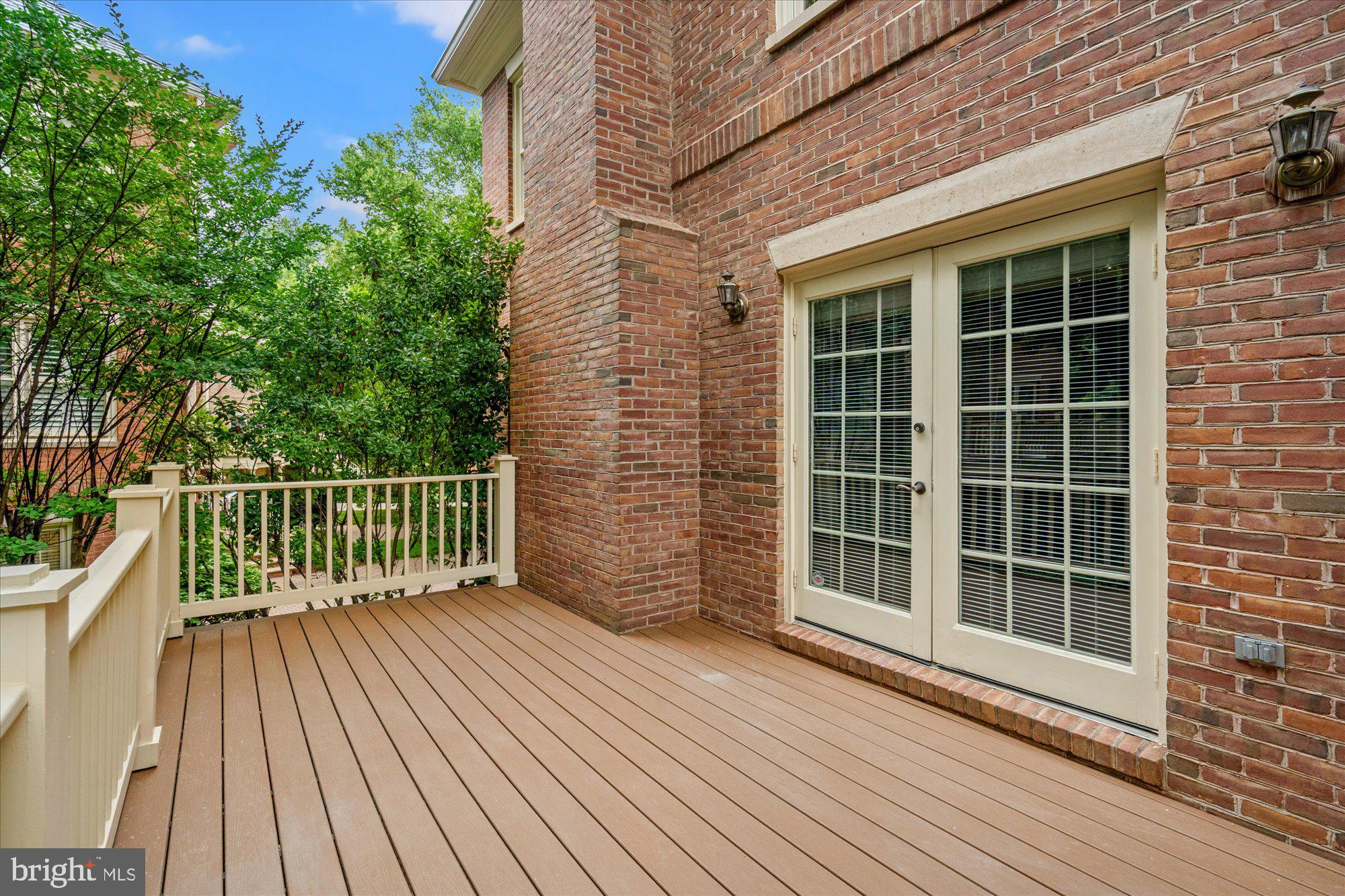 GRESHAM PLACE - Residential