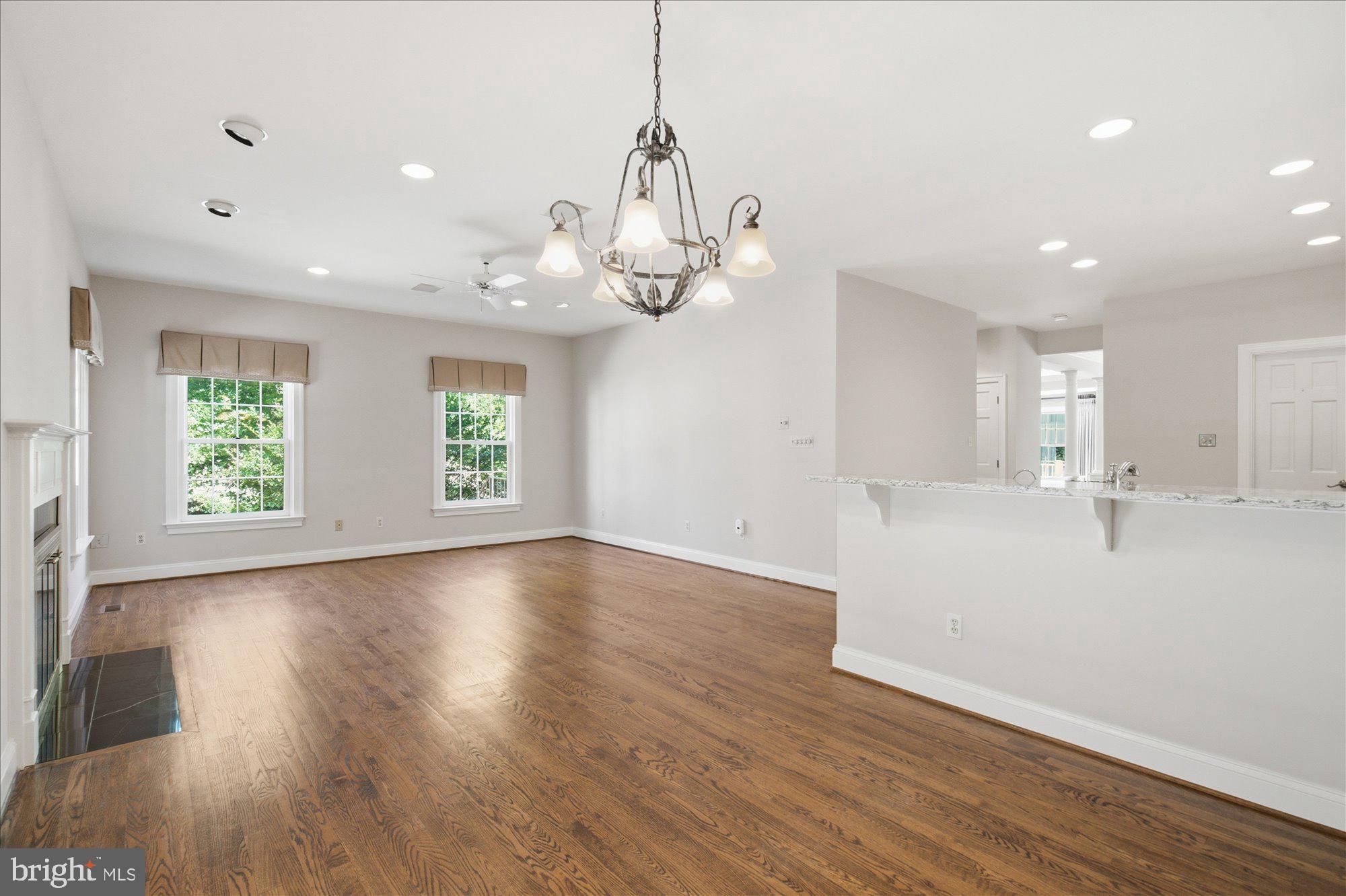 GRESHAM PLACE - Residential