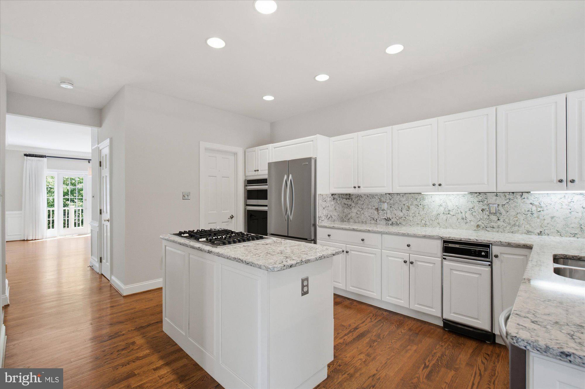 GRESHAM PLACE - Residential