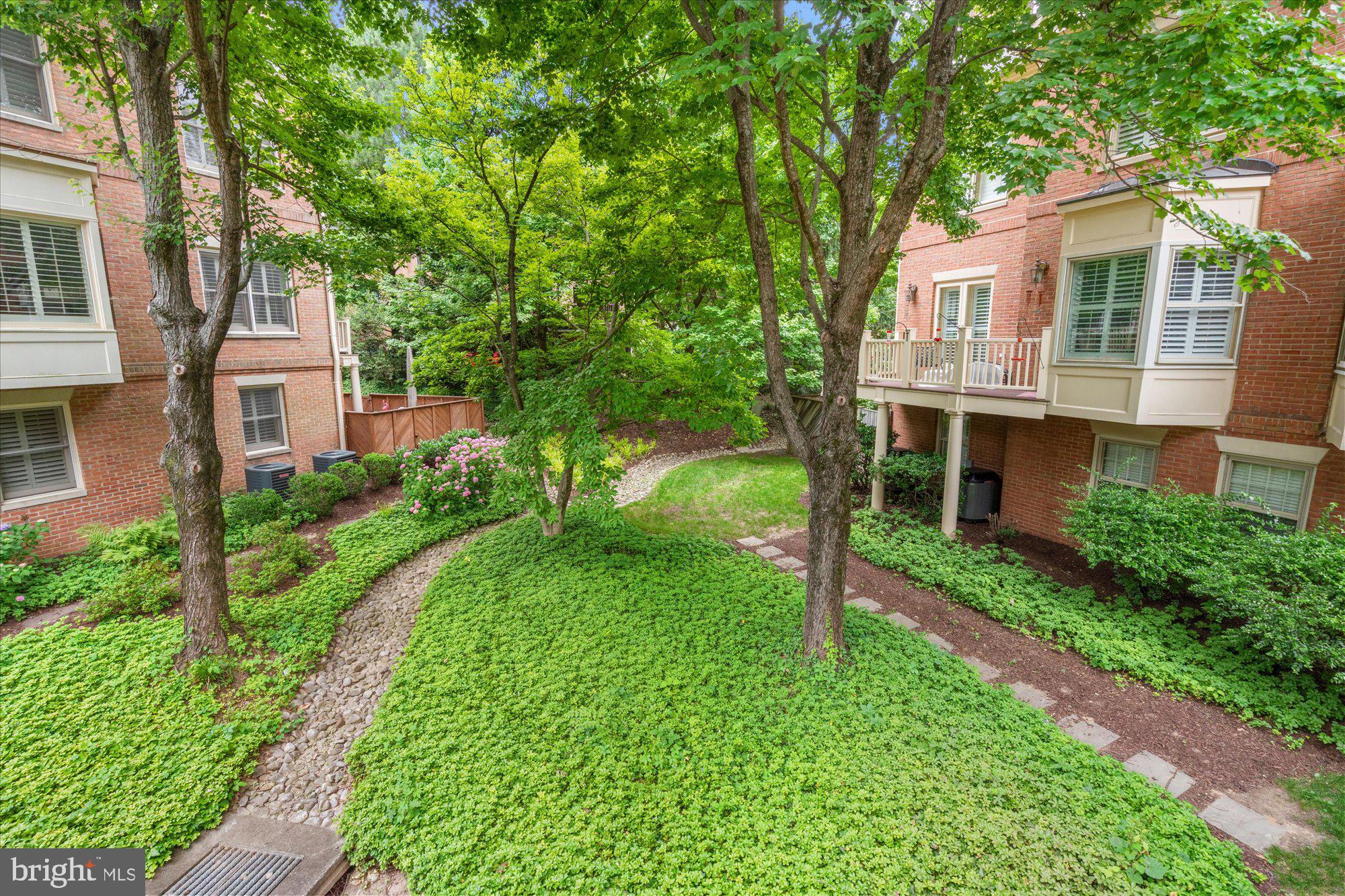 GRESHAM PLACE - Residential