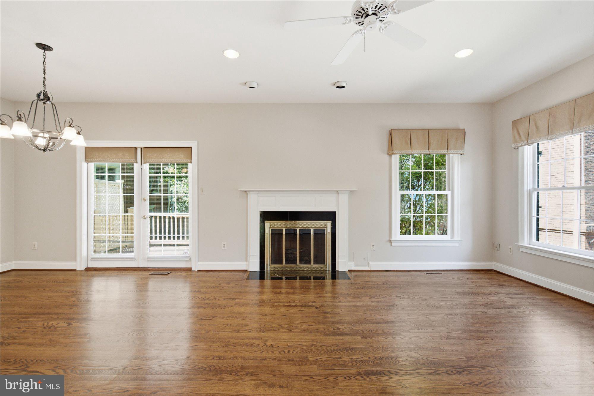 GRESHAM PLACE - Residential