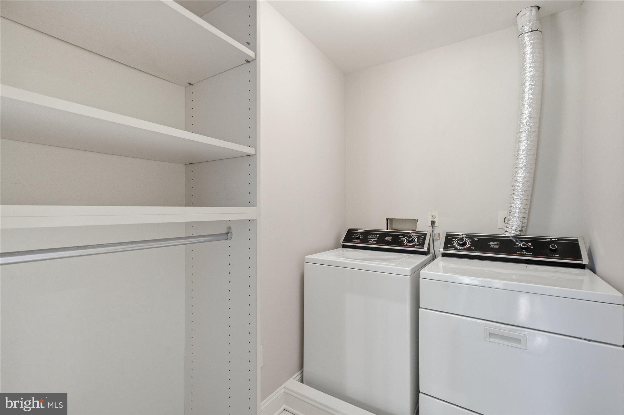 GRESHAM PLACE - Residential